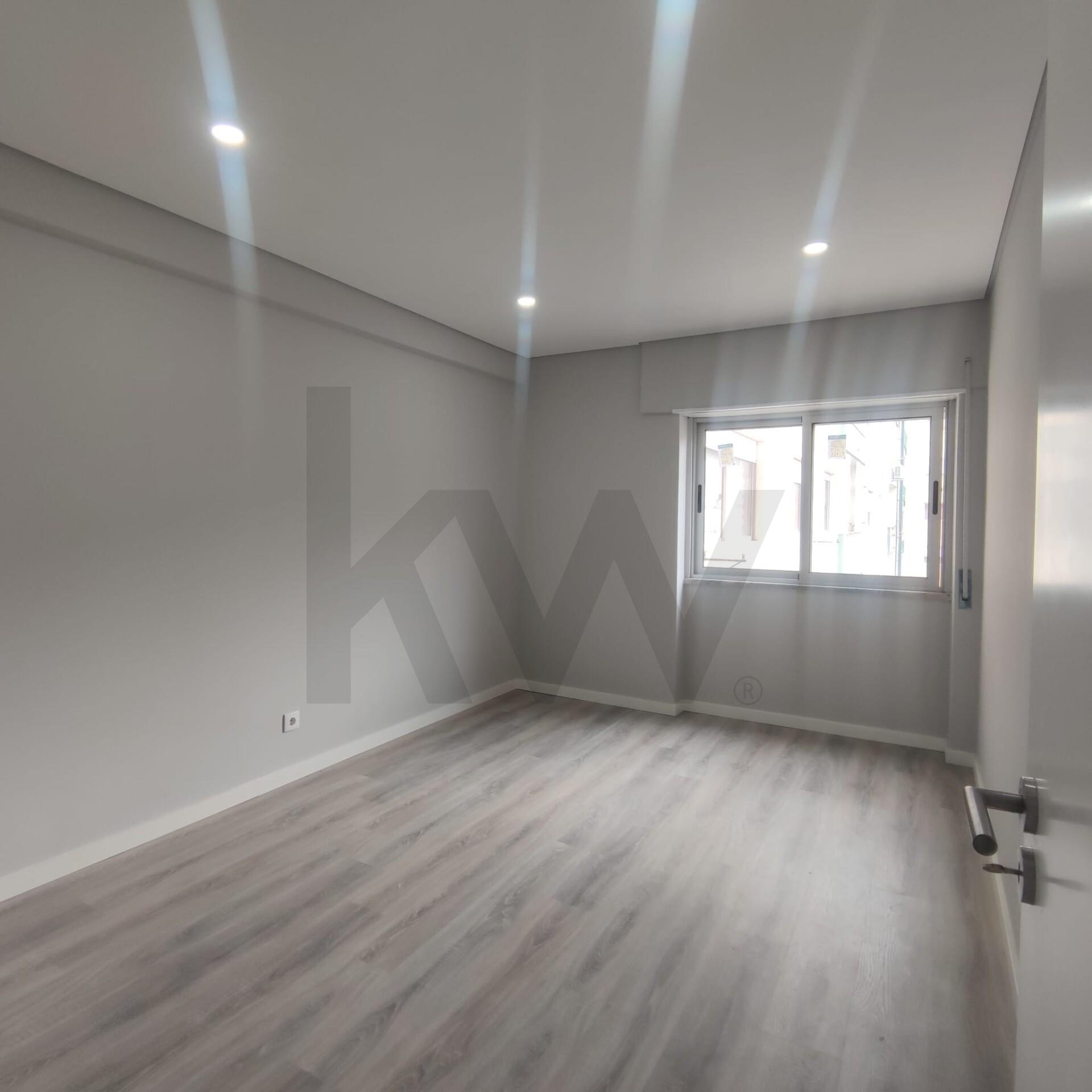 Apartamento T2 à Venda em Seixal - Portugal - 7