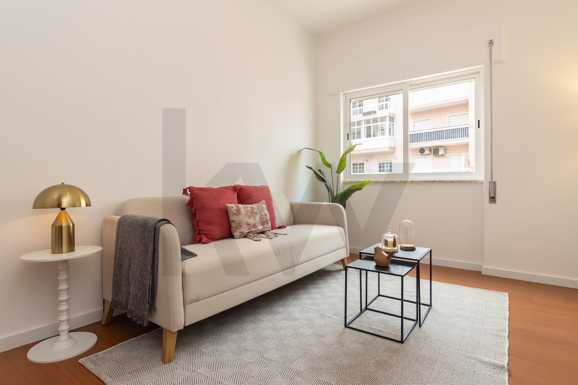 Apartamento T2 à Venda em Seixal - Portugal - 2