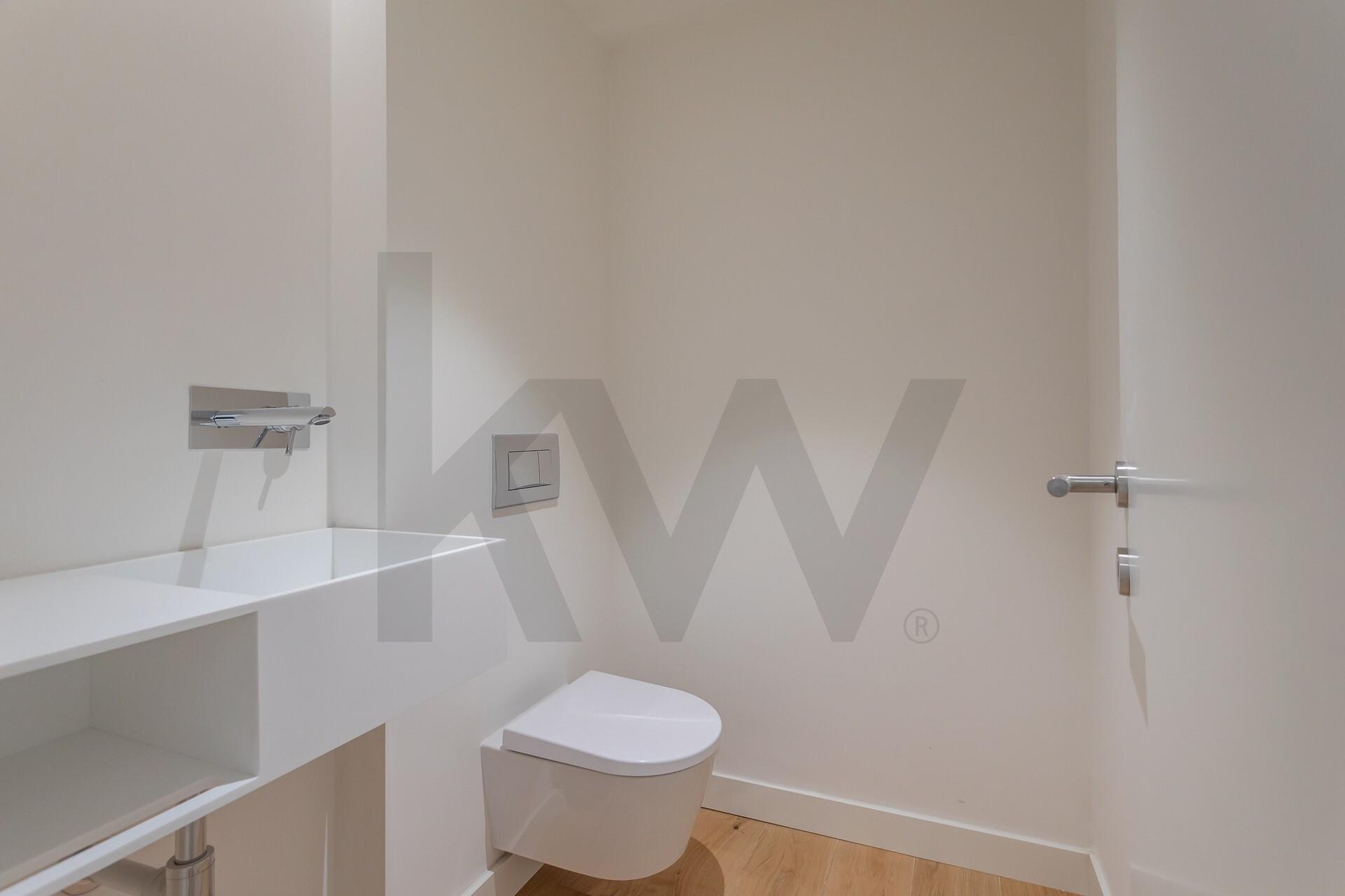 Apartamento T2 à Venda em Seixal - Portugal - 4