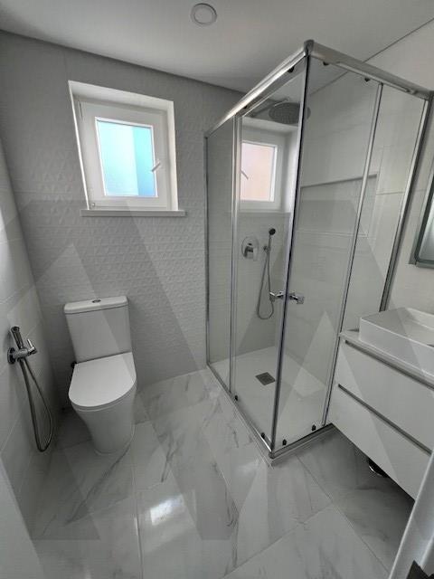 Apartamento T2 à Venda em Seixal - Portugal - 2