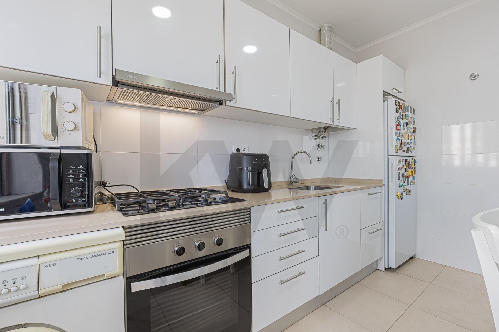 Apartamento T2 à Venda em Seixal - Portugal - 1