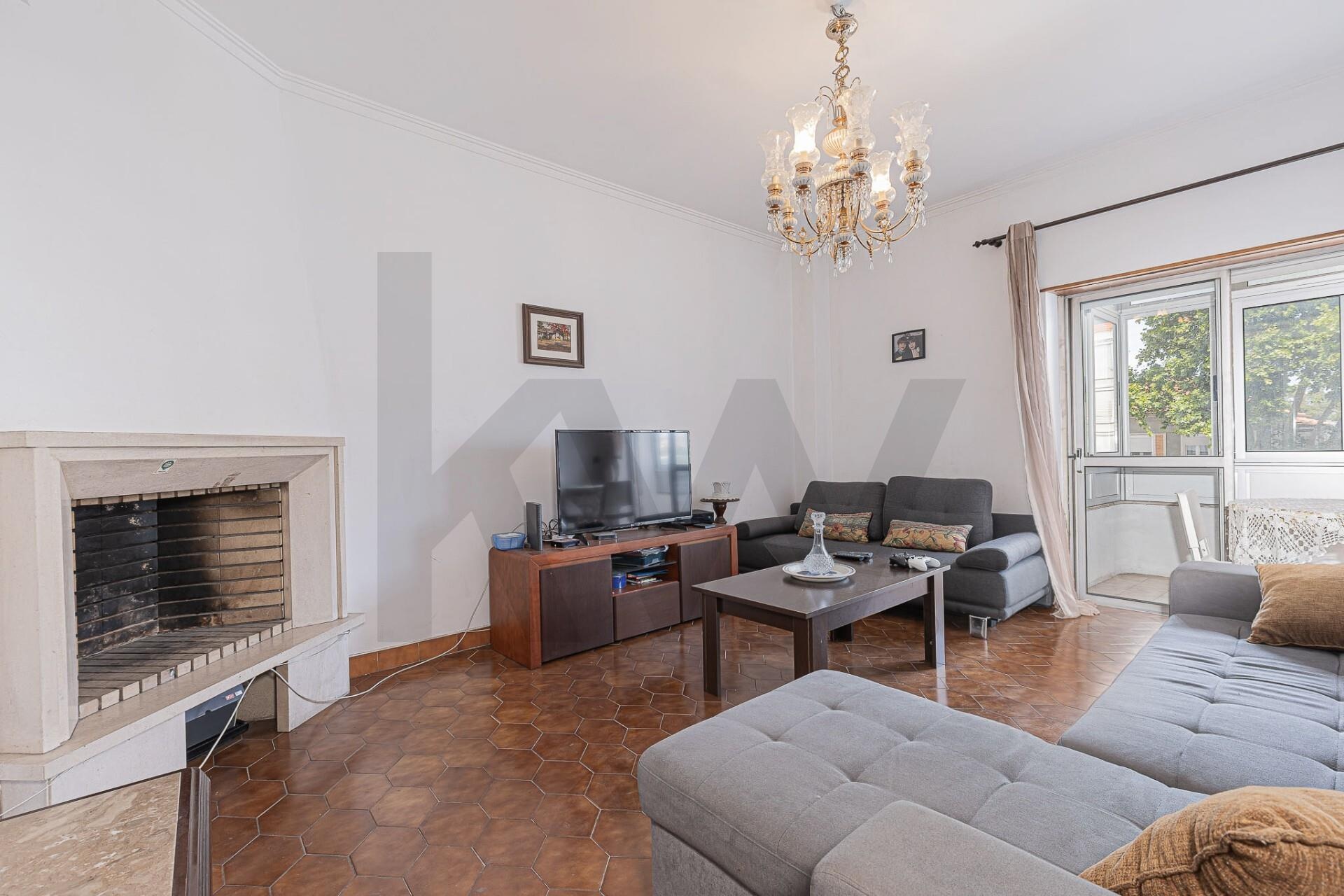 Apartamento T2 à Venda em Seixal - Portugal - 2