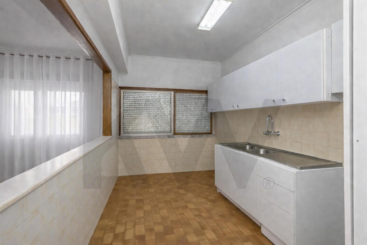 Apartamento T2 à Venda em Seixal - Portugal - 4