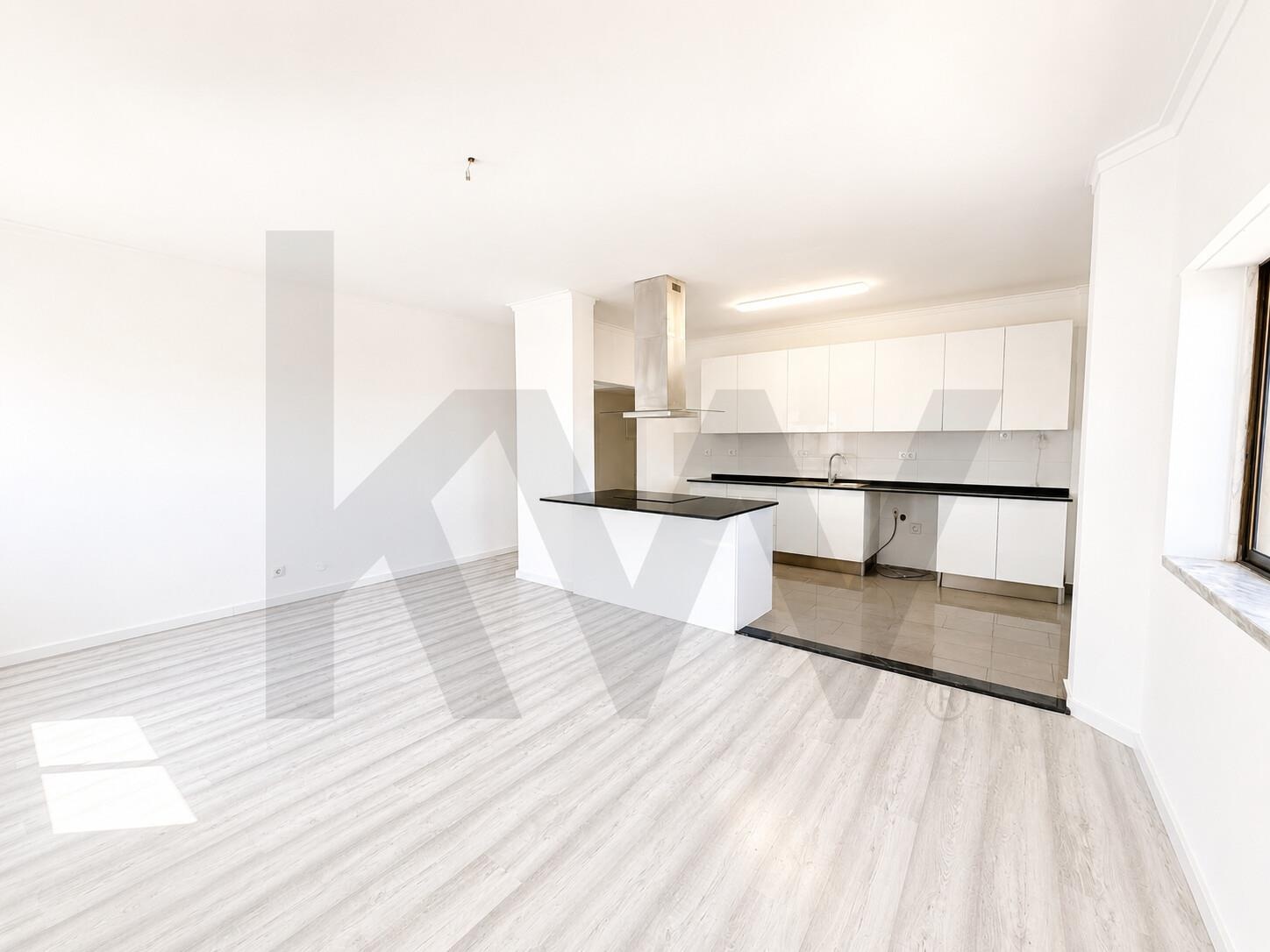 Apartamento T2 à Venda em Seixal - Portugal - 3