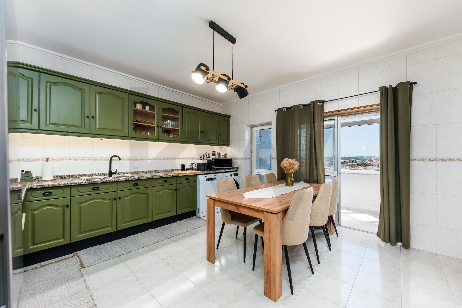 Apartamento T2 à Venda em Seixal - Portugal - 3