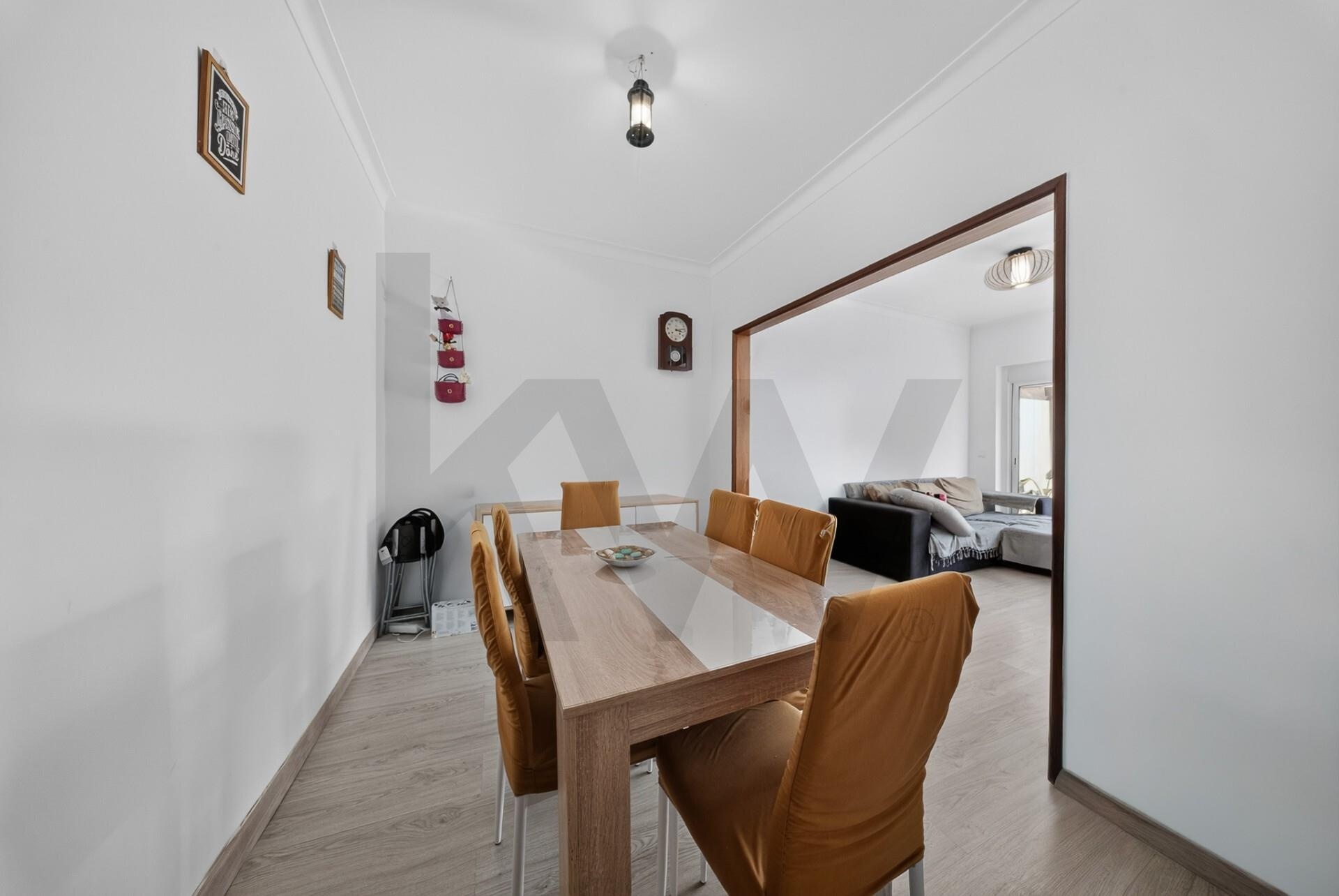 Apartamento T2 à Venda em Seixal - Portugal - 2