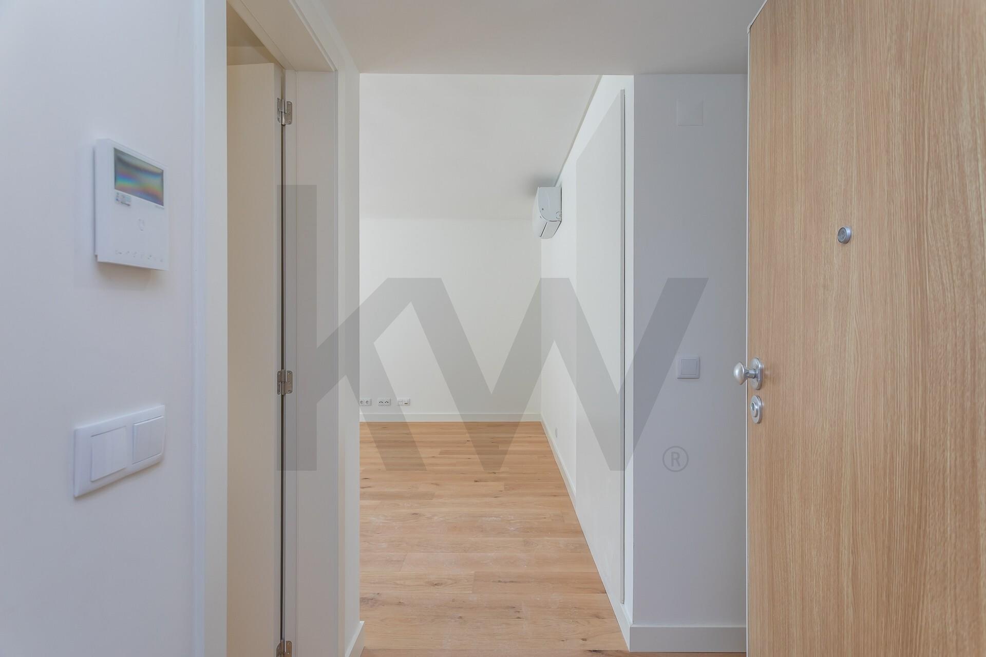 2 Bedroom Home for Sale in Seixal - Setúbal - Portugal - 3