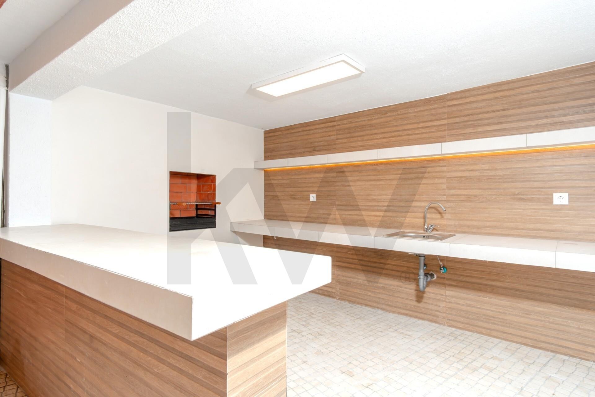 Apartamento T2 à Venda em Setúbal - Portugal - 6