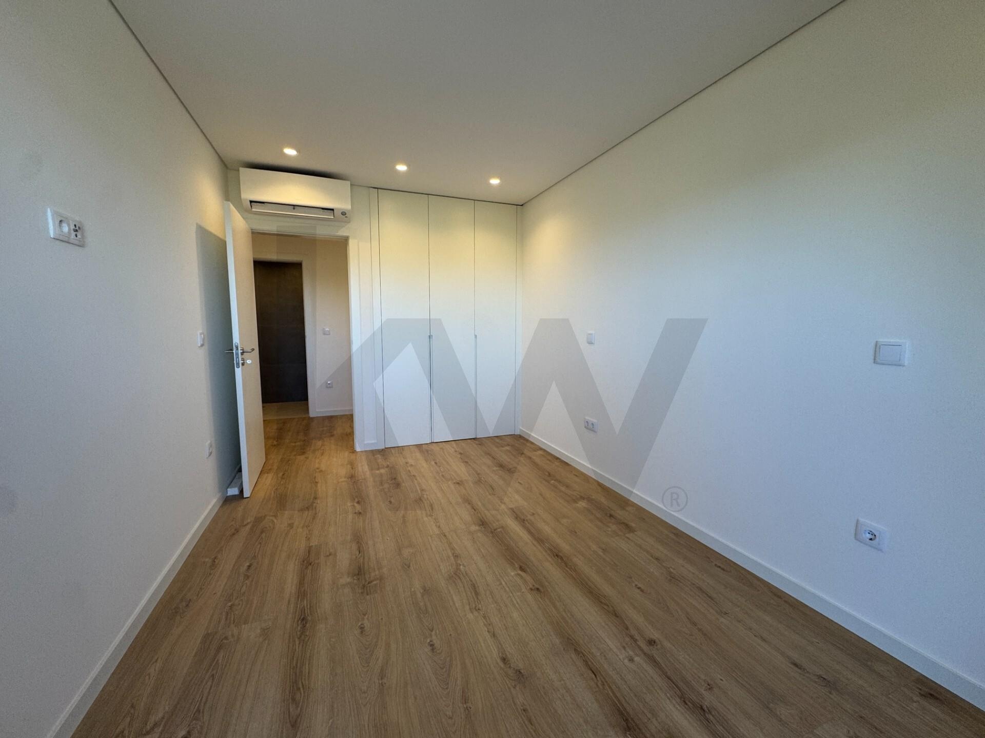 Apartamento T2 à Venda em Viseu - Portugal - 8