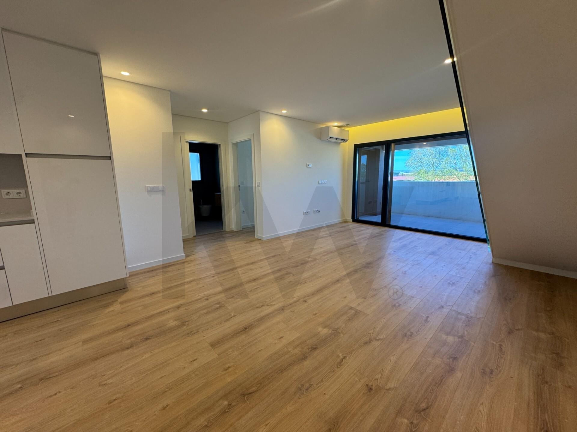 Apartamento T2 à Venda em Viseu - Portugal - 2