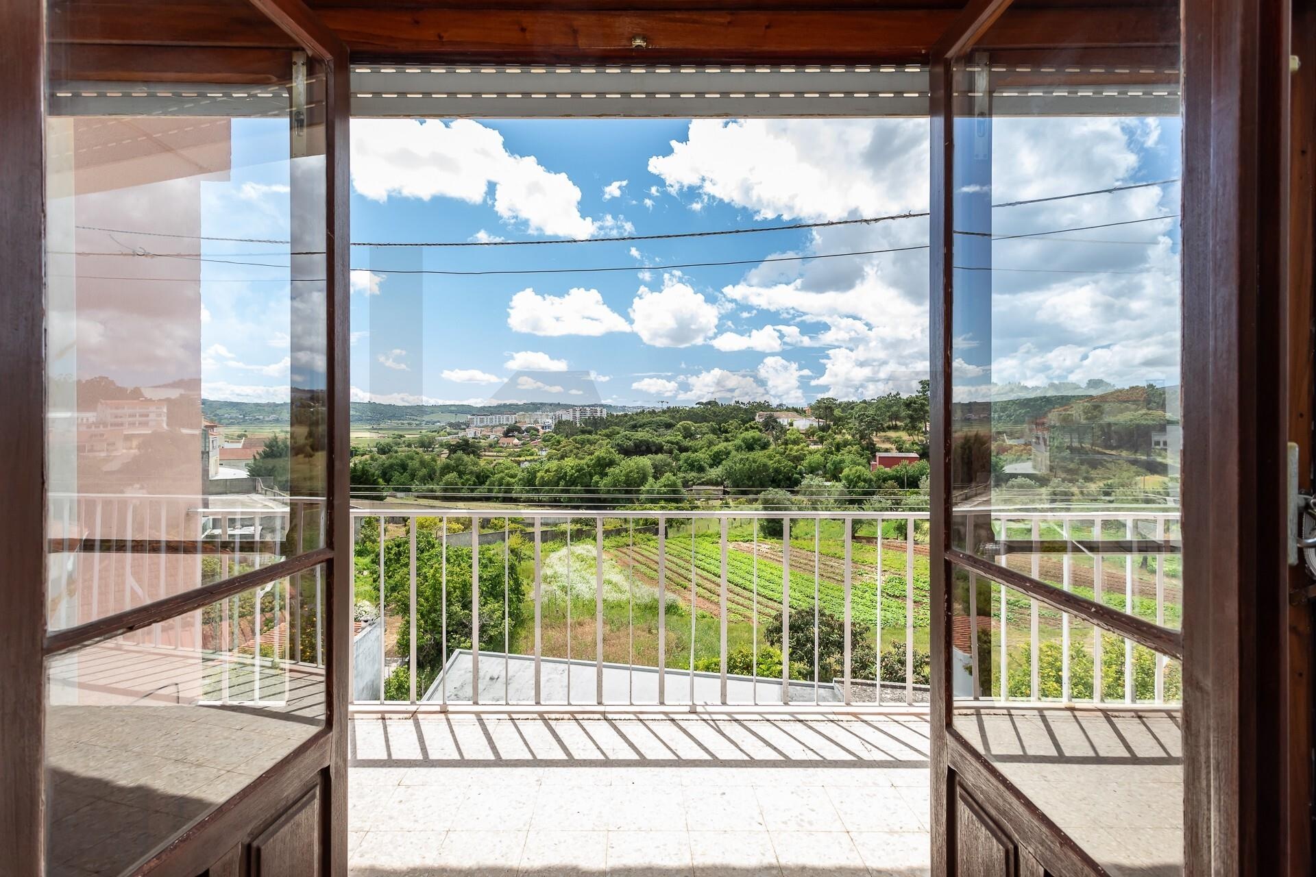 Apartamento T3 à Venda em A-das-lebres - Lisboa - Portugal - 3