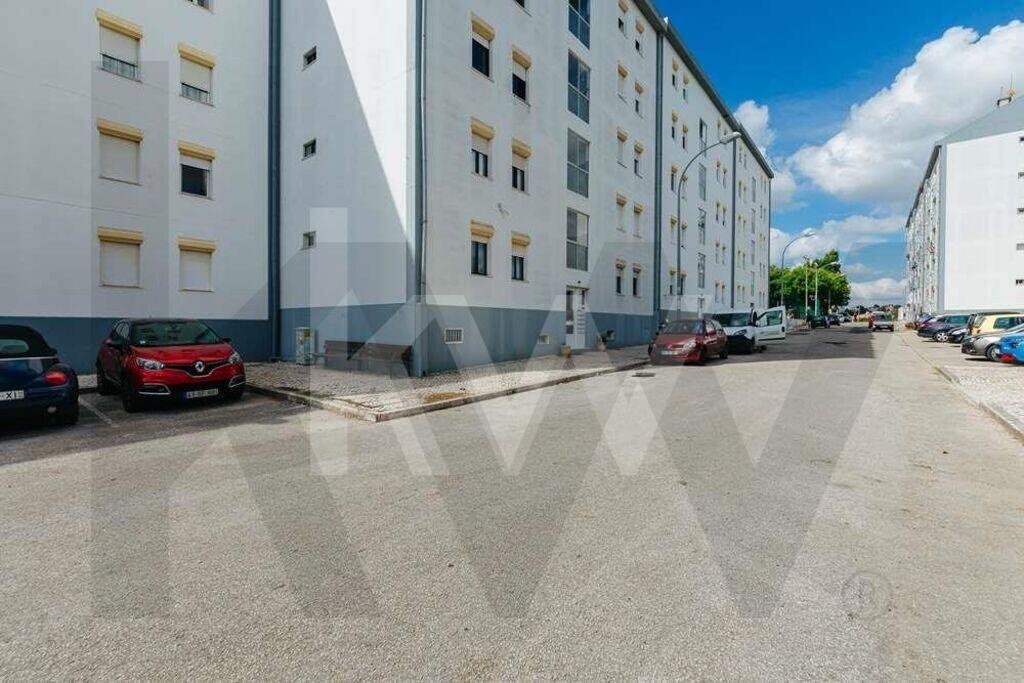 Apartamento T3 à Venda em Agualva-Cacém - Lisboa - Portugal - 8