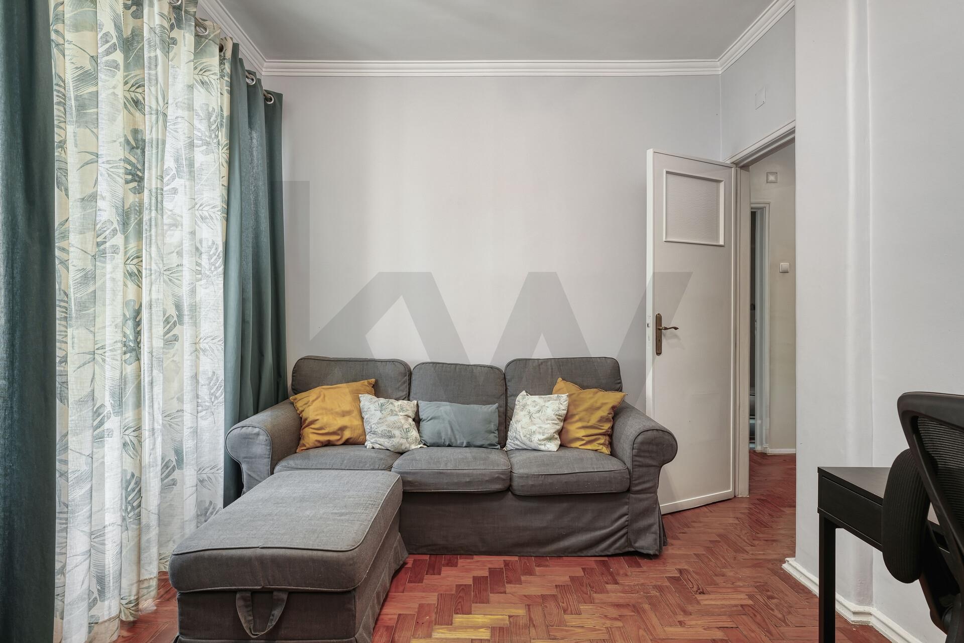 Apartamento T3 à Venda em Agualva-cacém - Lisboa - Portugal - 2