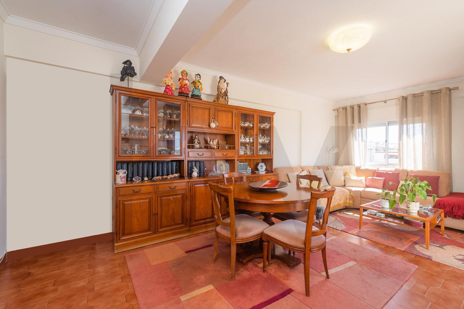3 Bedroom Home for Sale in Agualva-cacém - Lisbon - Portugal - 5