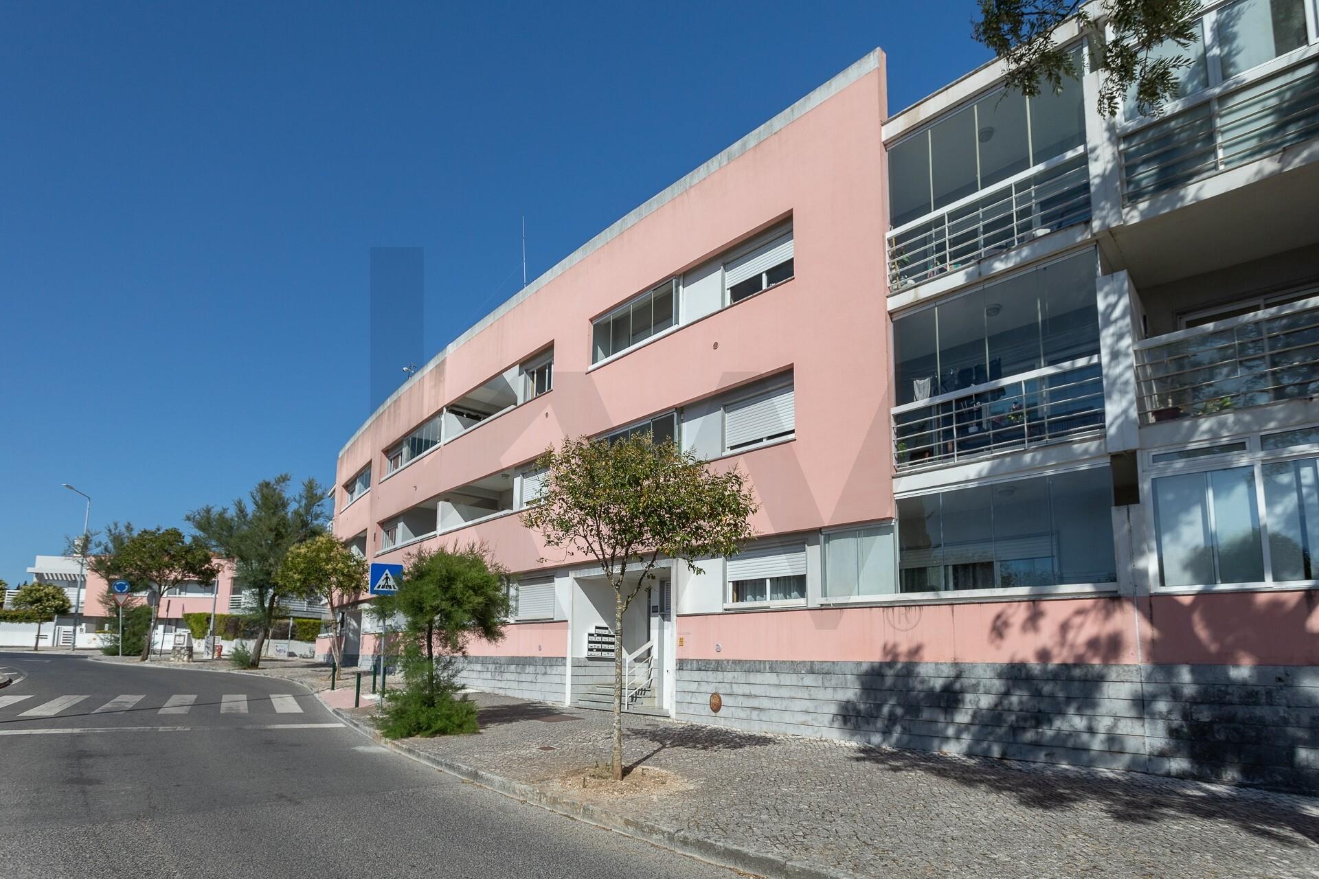 Apartamento T3 à Venda em Alcabideche - Lisboa - Portugal - 2