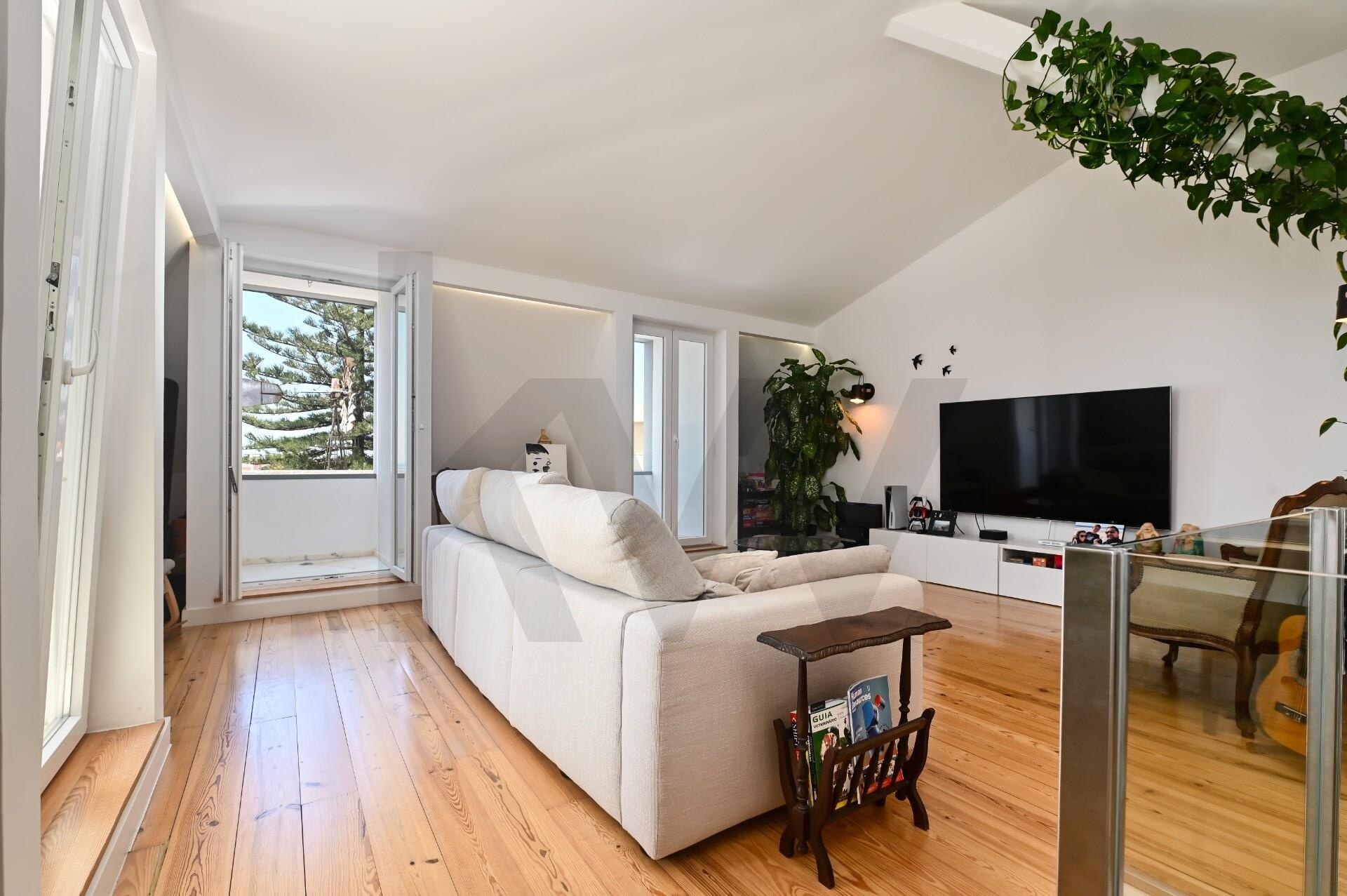 Apartamento T3 à Venda em Algés - Lisboa - Portugal - 2