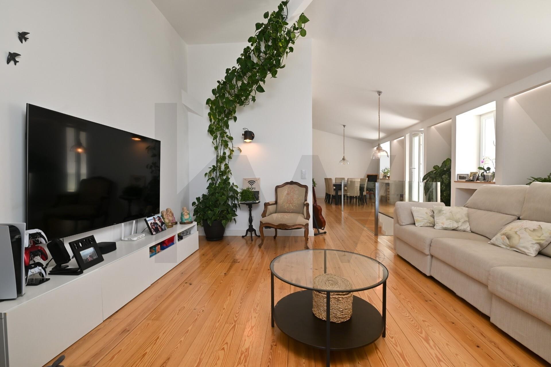 Apartamento T3 à Venda em Algés - Lisboa - Portugal - 3