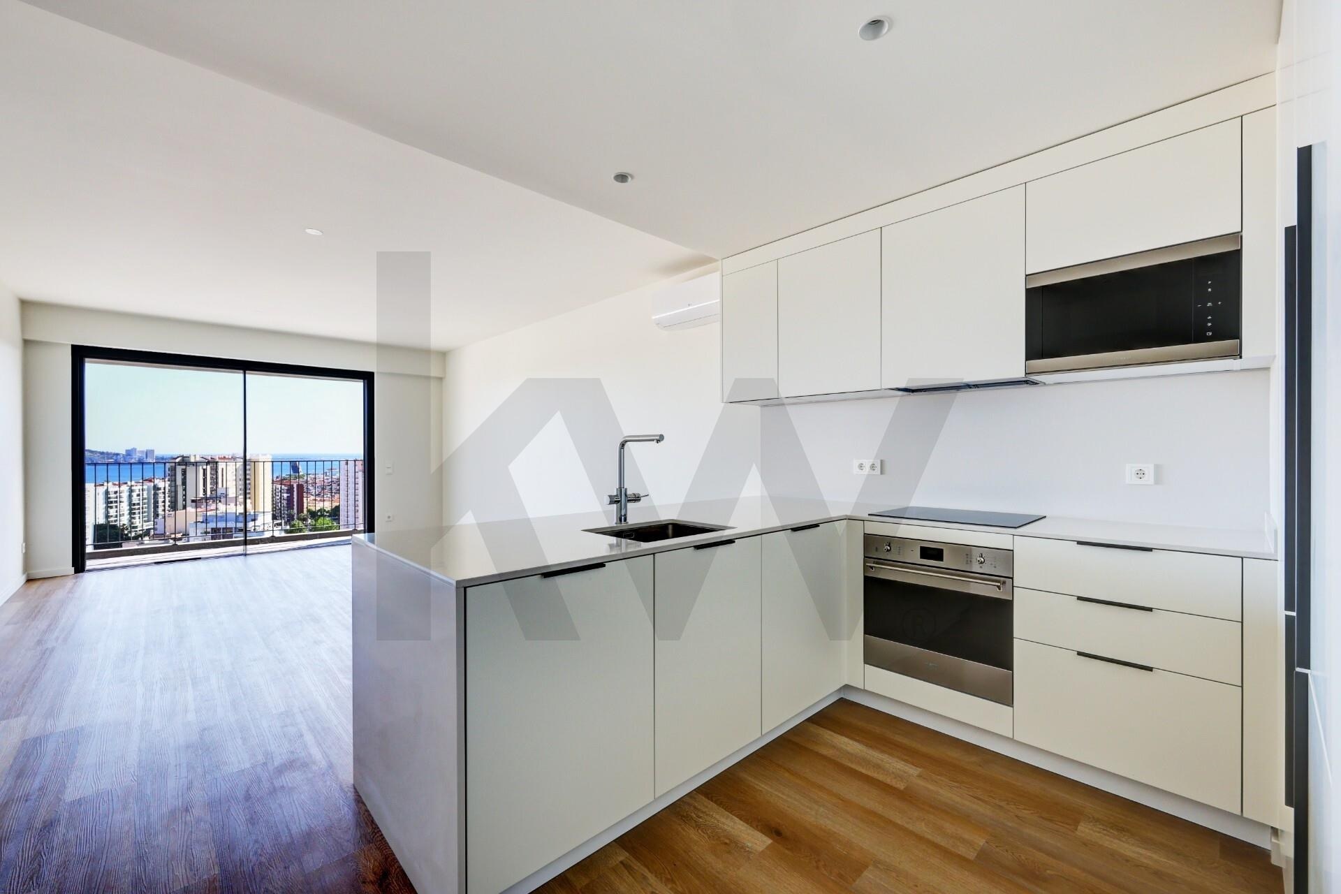 Apartamento T3 à Venda em Algés - Lisboa - Portugal - 2