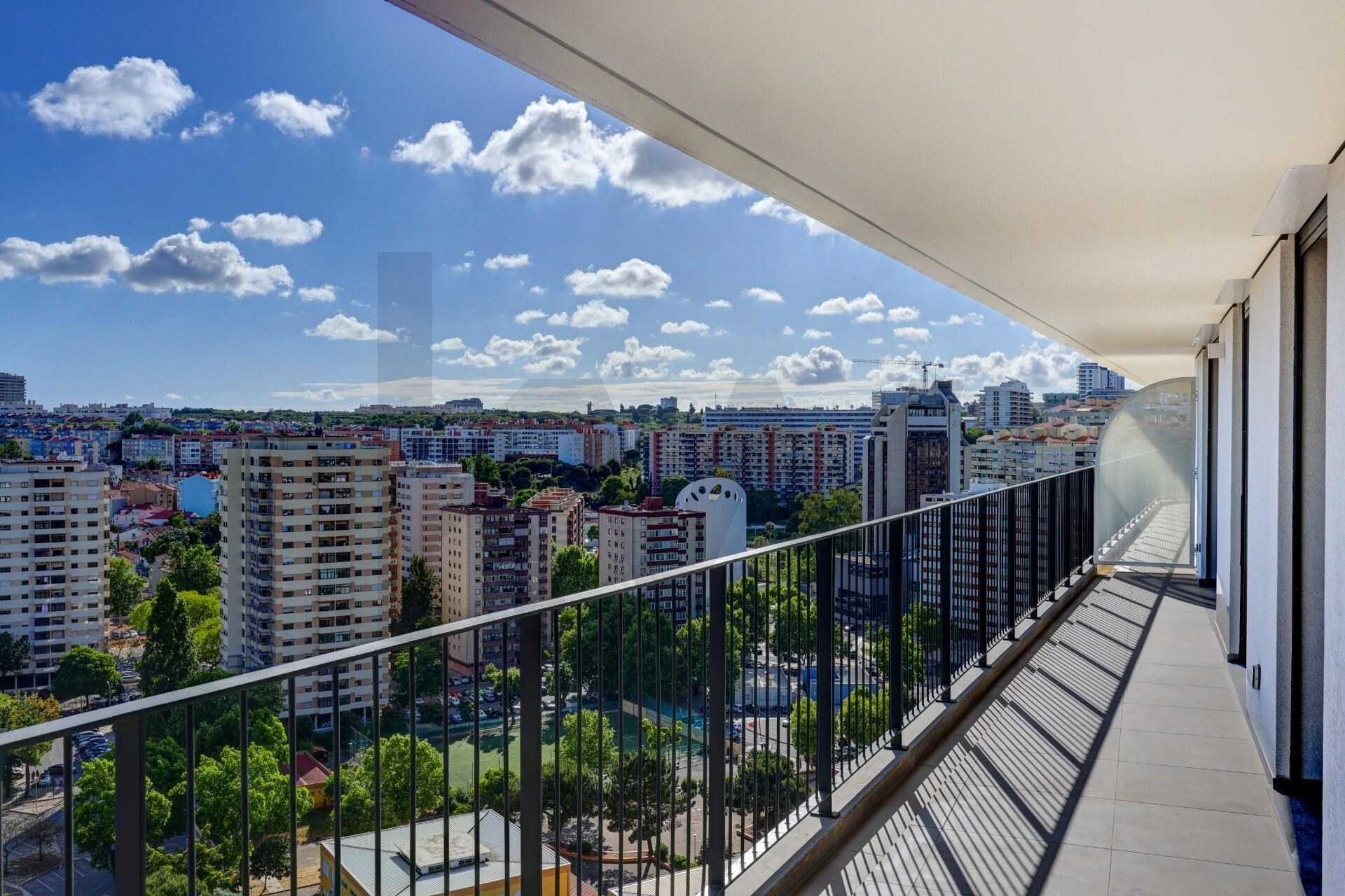 Apartamento T3 à Venda em Algés - Lisboa - Portugal - 6