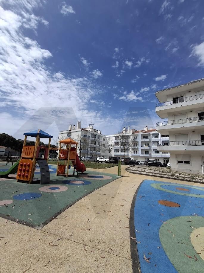 Apartamento T3 à Venda em Algueirão - Lisboa - Portugal - 2