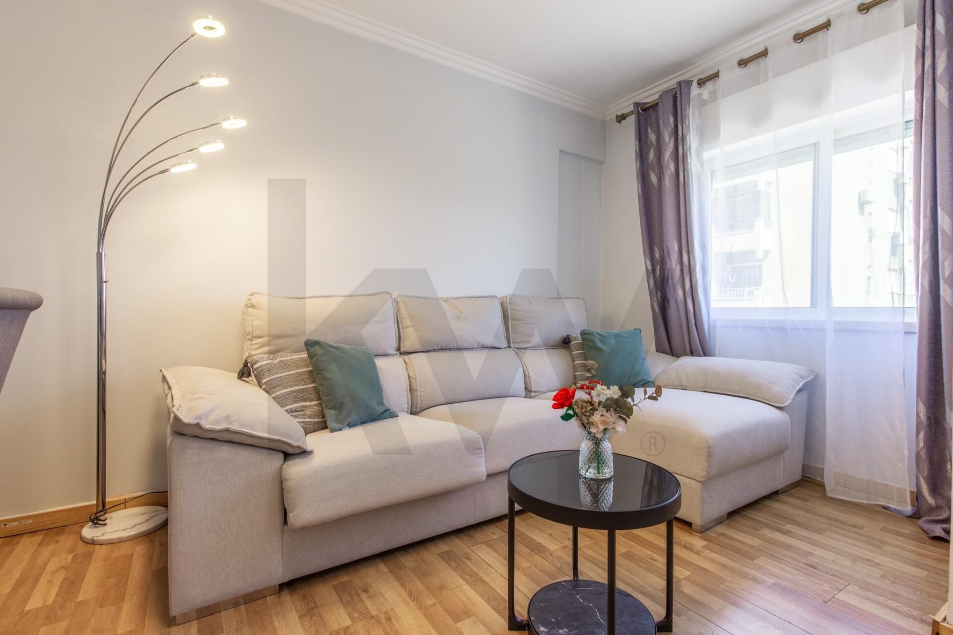 Apartamento T3 à Venda em Almada - Setúbal - Portugal - 4
