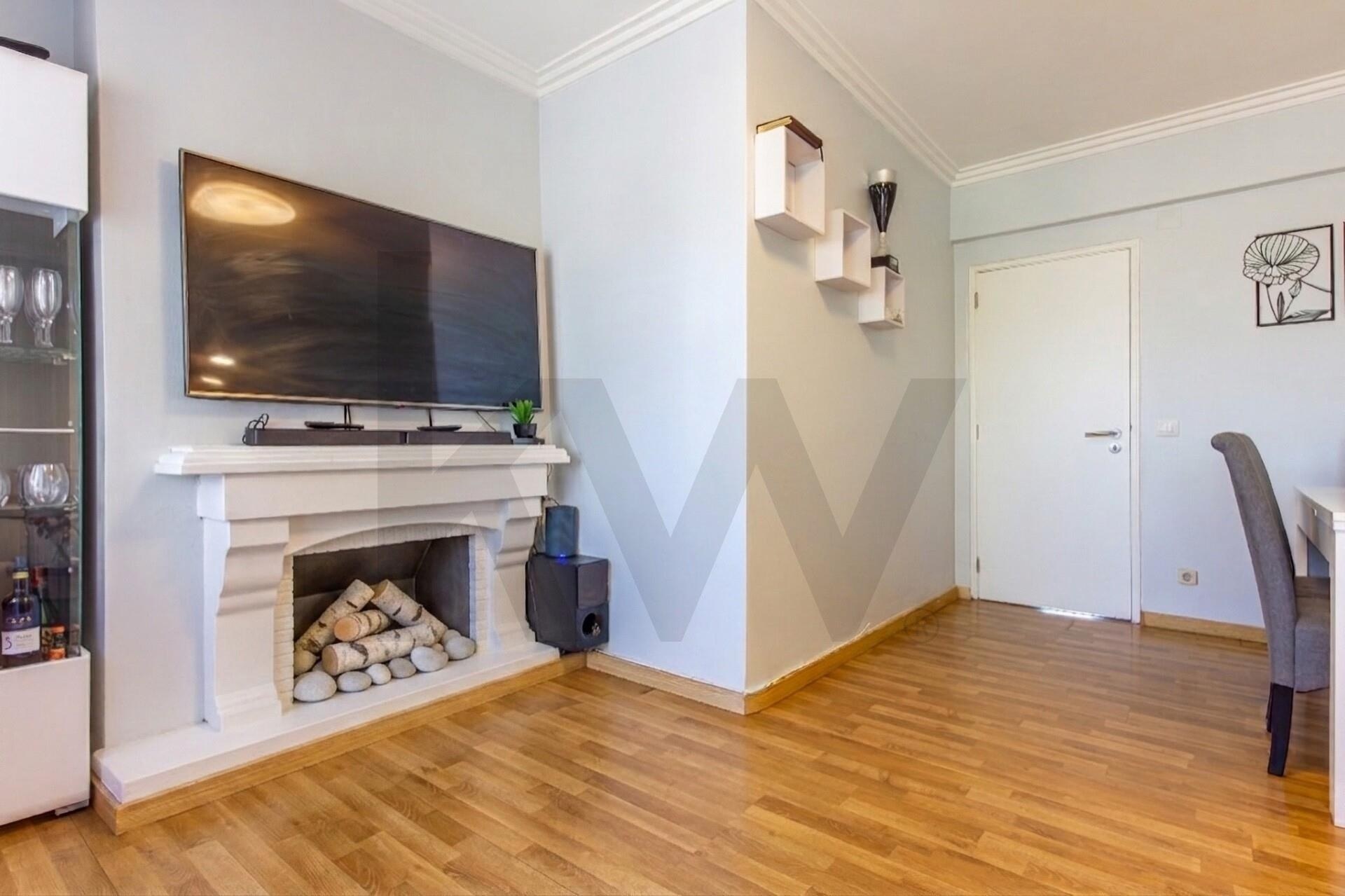 Apartamento T3 à Venda em Almada - Setúbal - Portugal - 6
