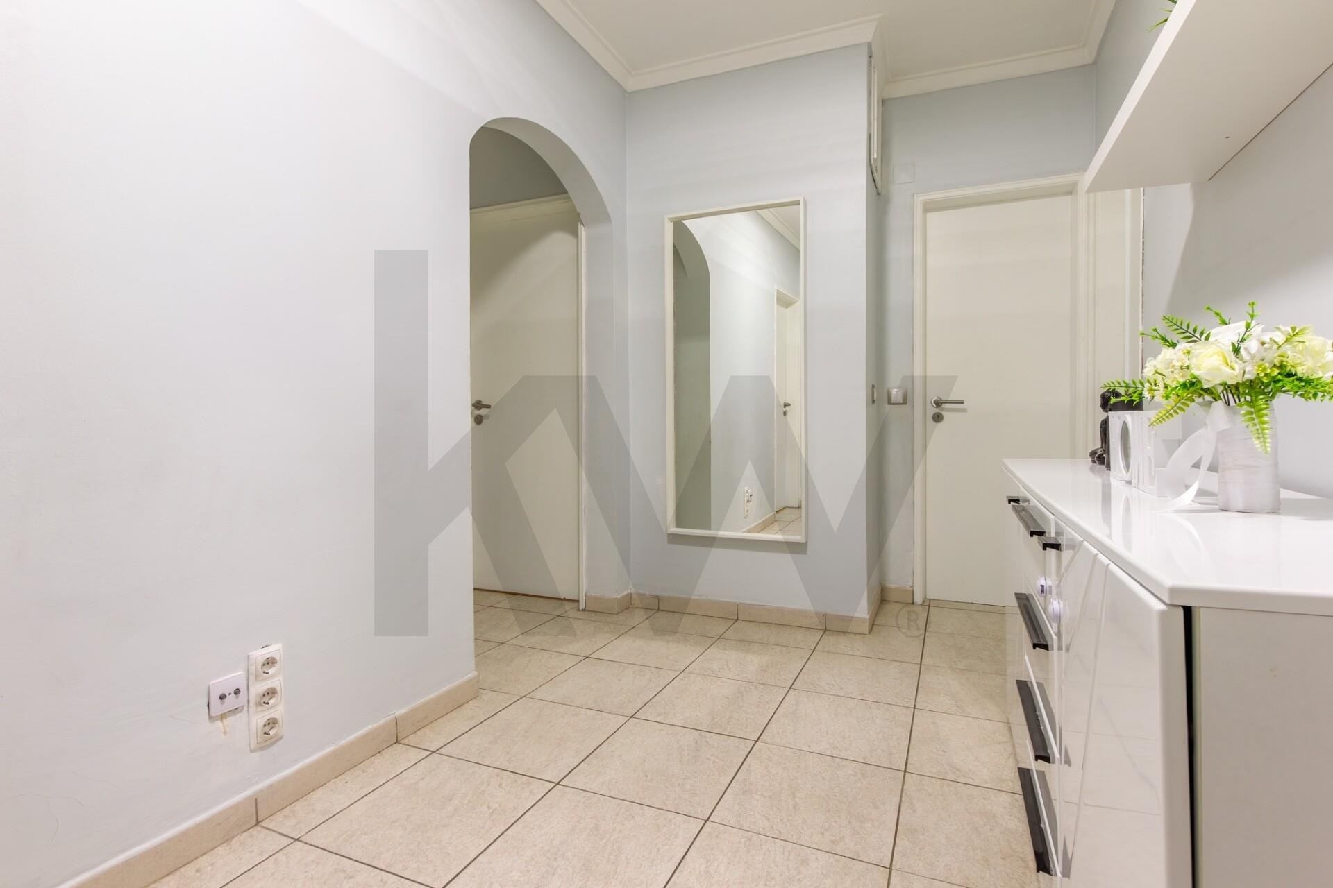 Apartamento T3 à Venda em Almada - Setúbal - Portugal - 8