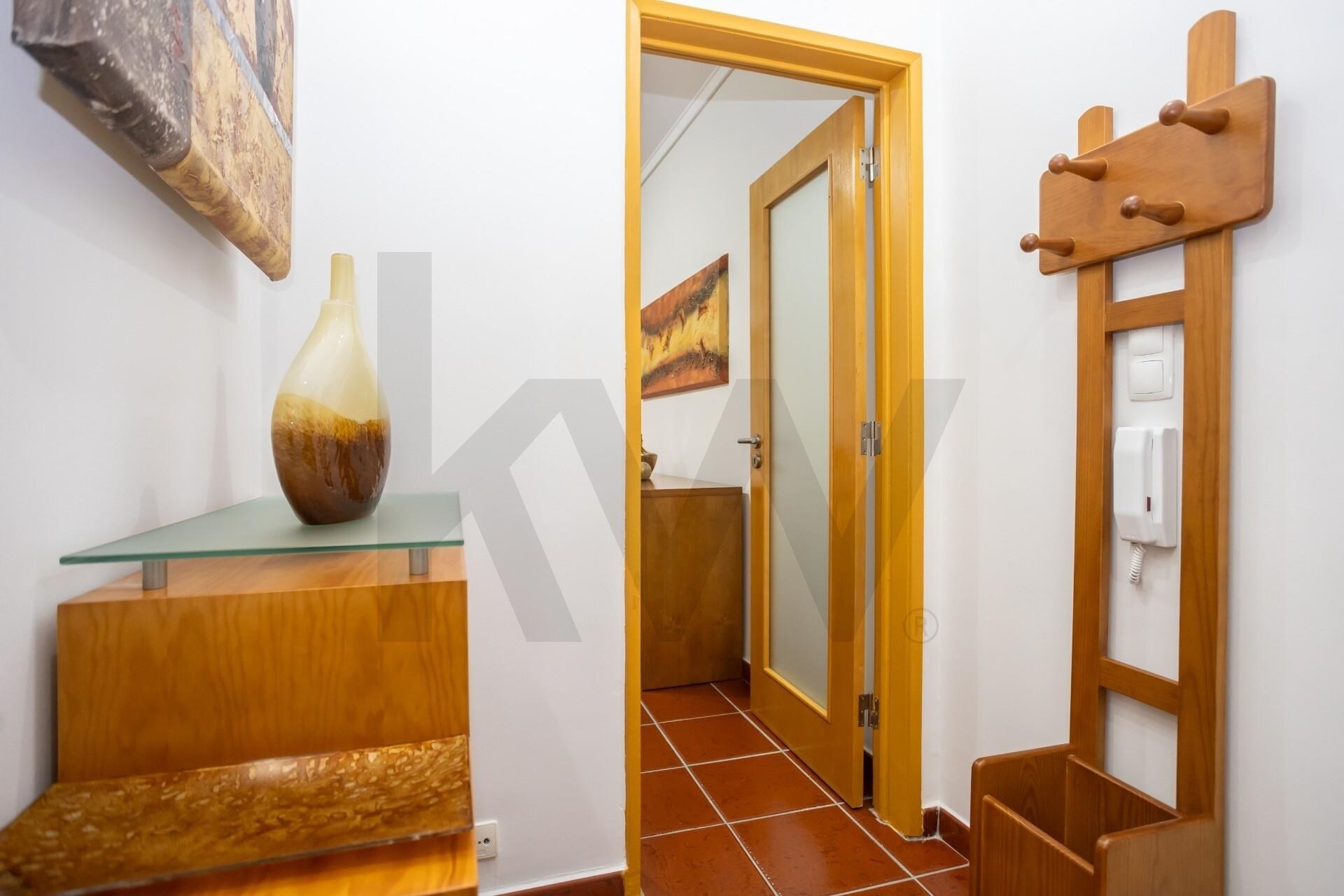 Apartamento T3 à Venda em Almada - Setúbal - Portugal - 6