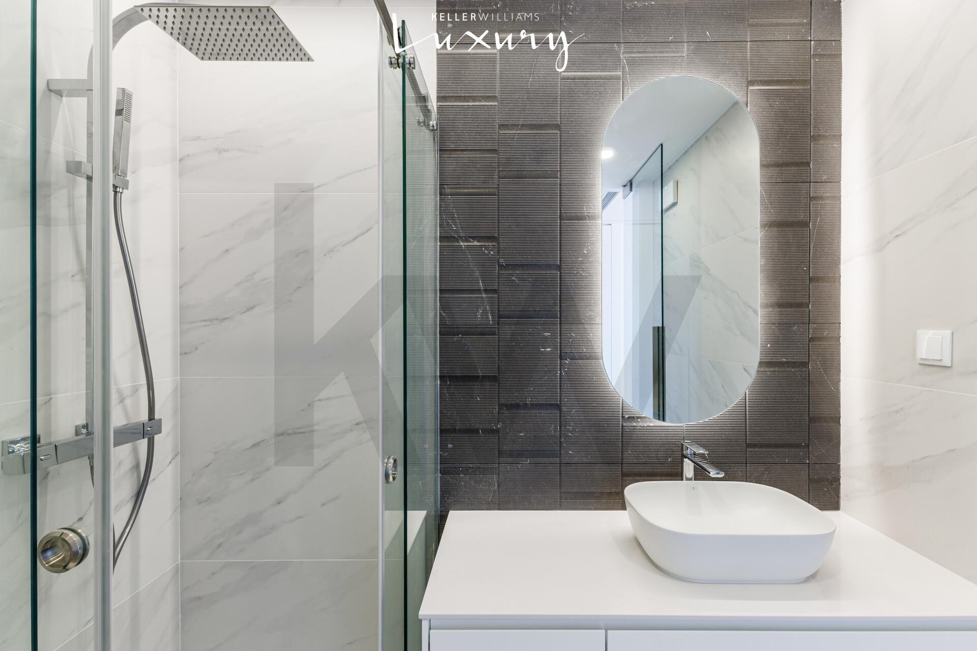 Apartamento T3 à Venda em Almada - Setúbal - Portugal - 3