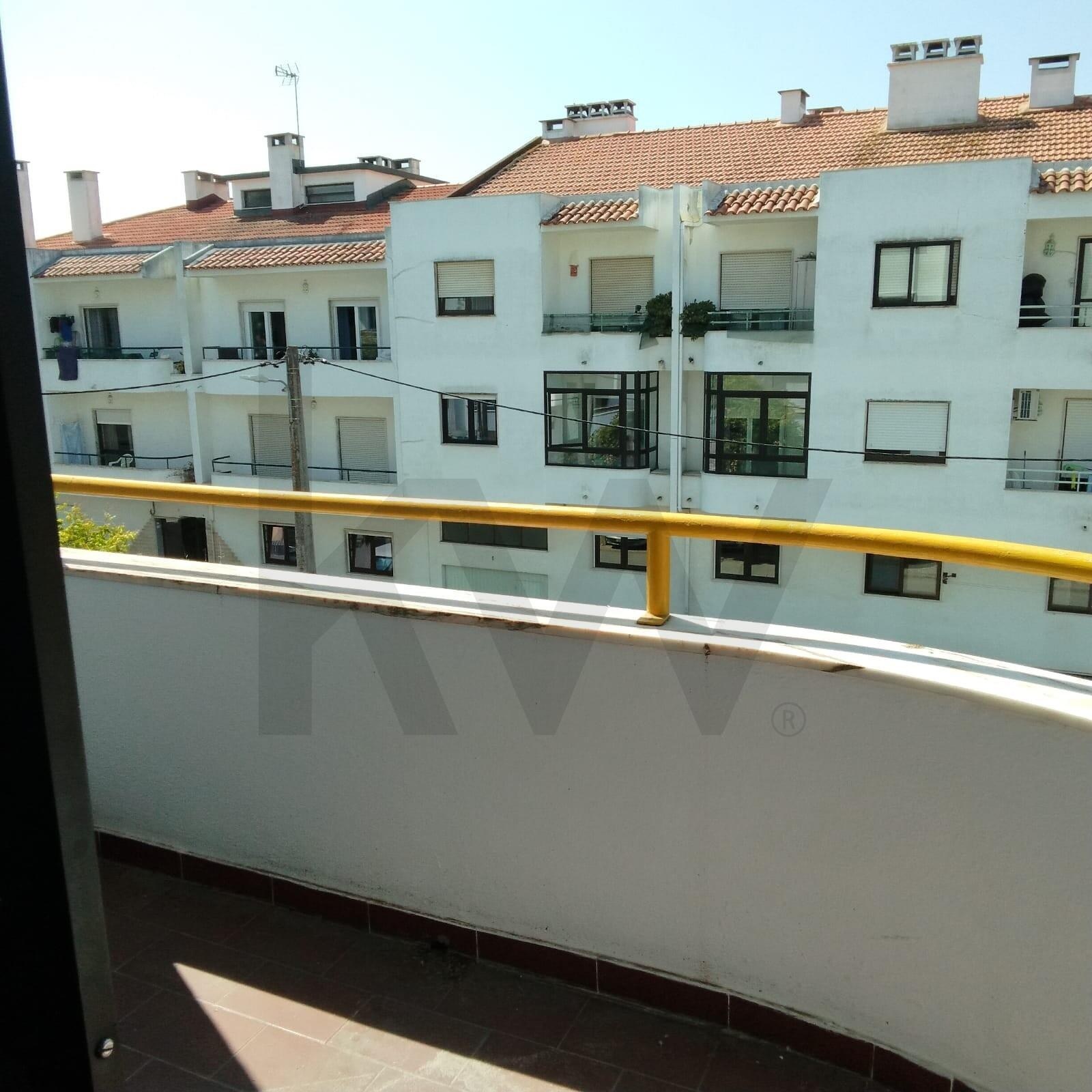 Apartamento T3 à Venda em Almada - Setúbal - Portugal - 8