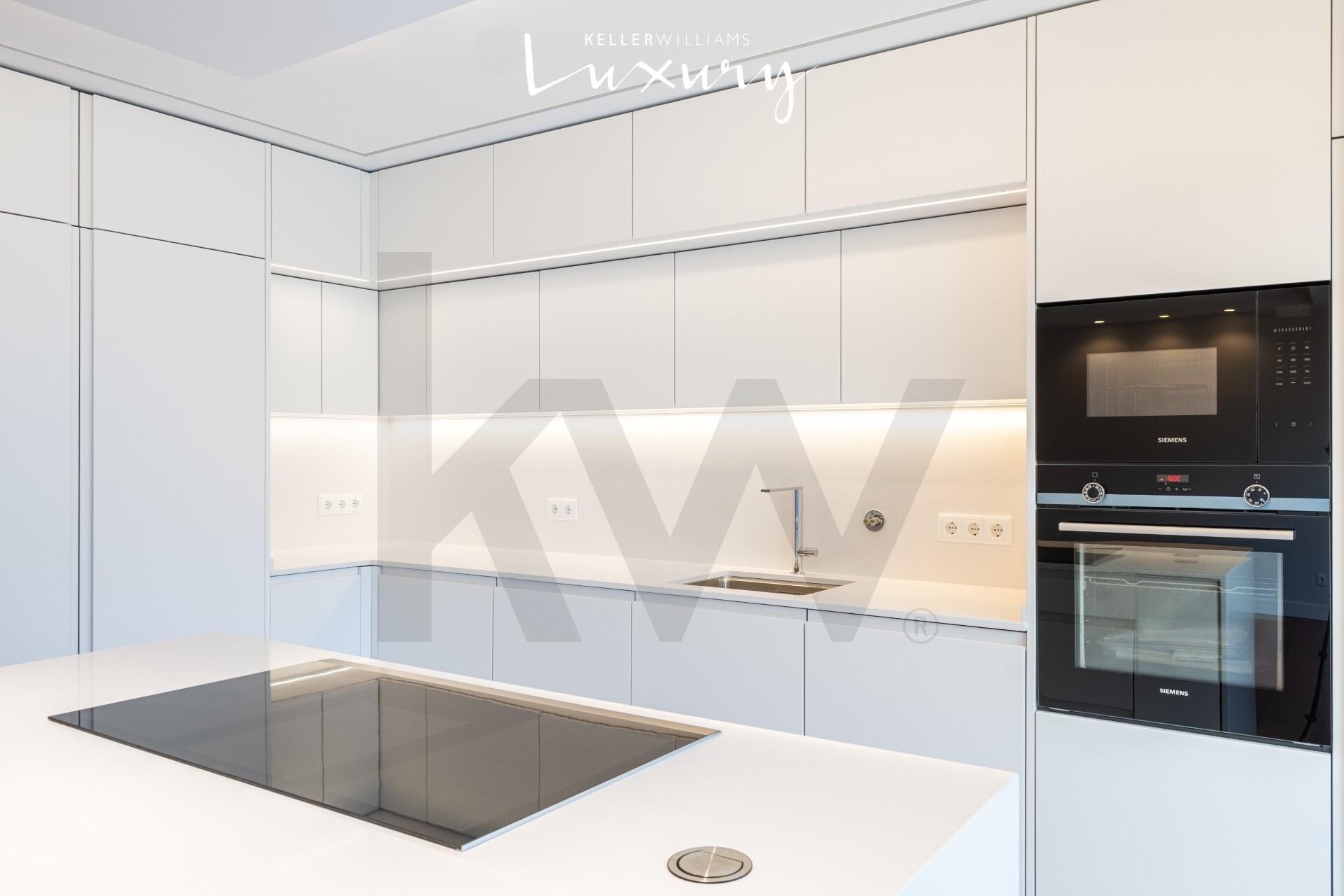 Apartamento T3 à Venda em Almada - Setúbal - Portugal - 3