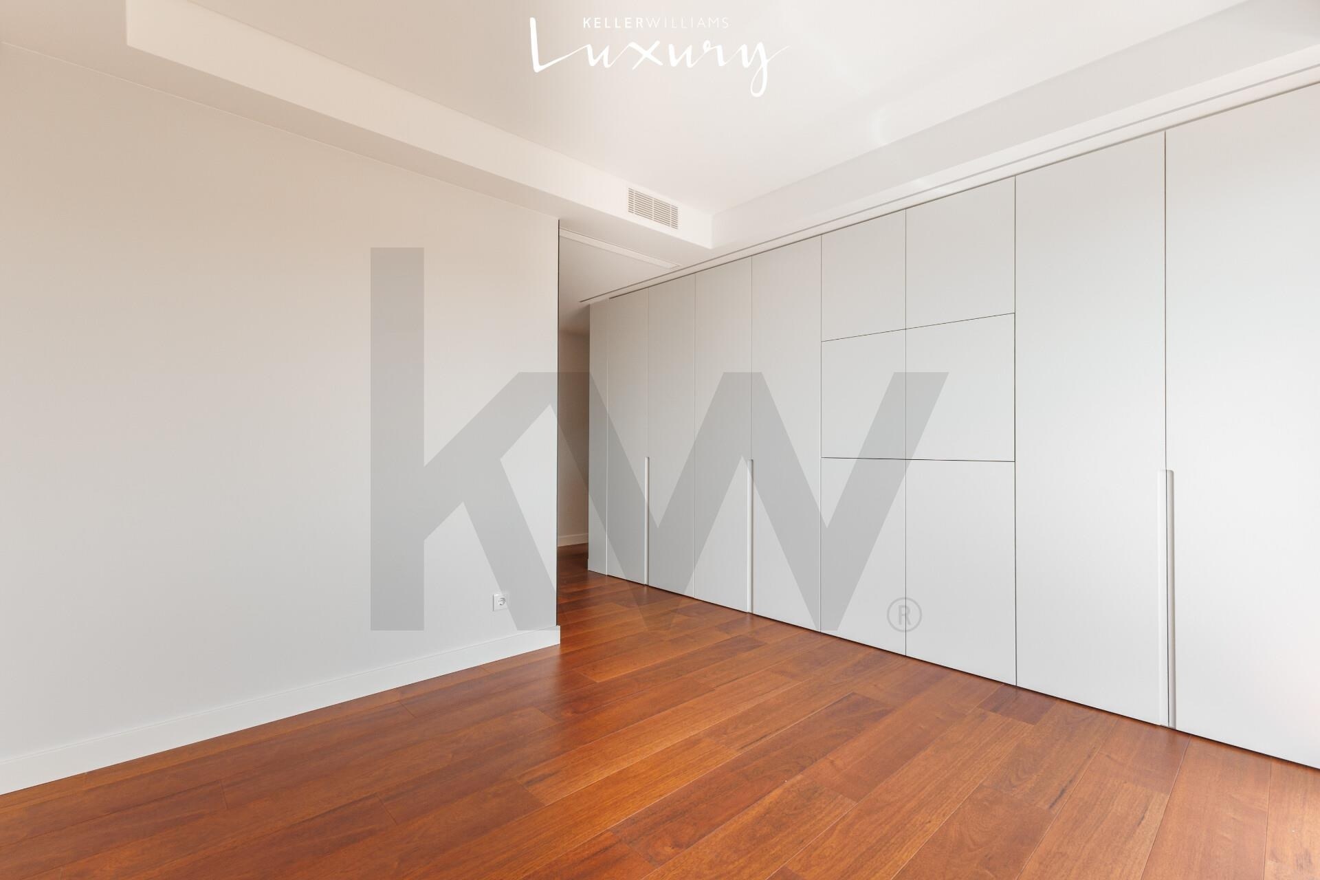 Apartamento T3 à Venda em Almada - Setúbal - Portugal - 4