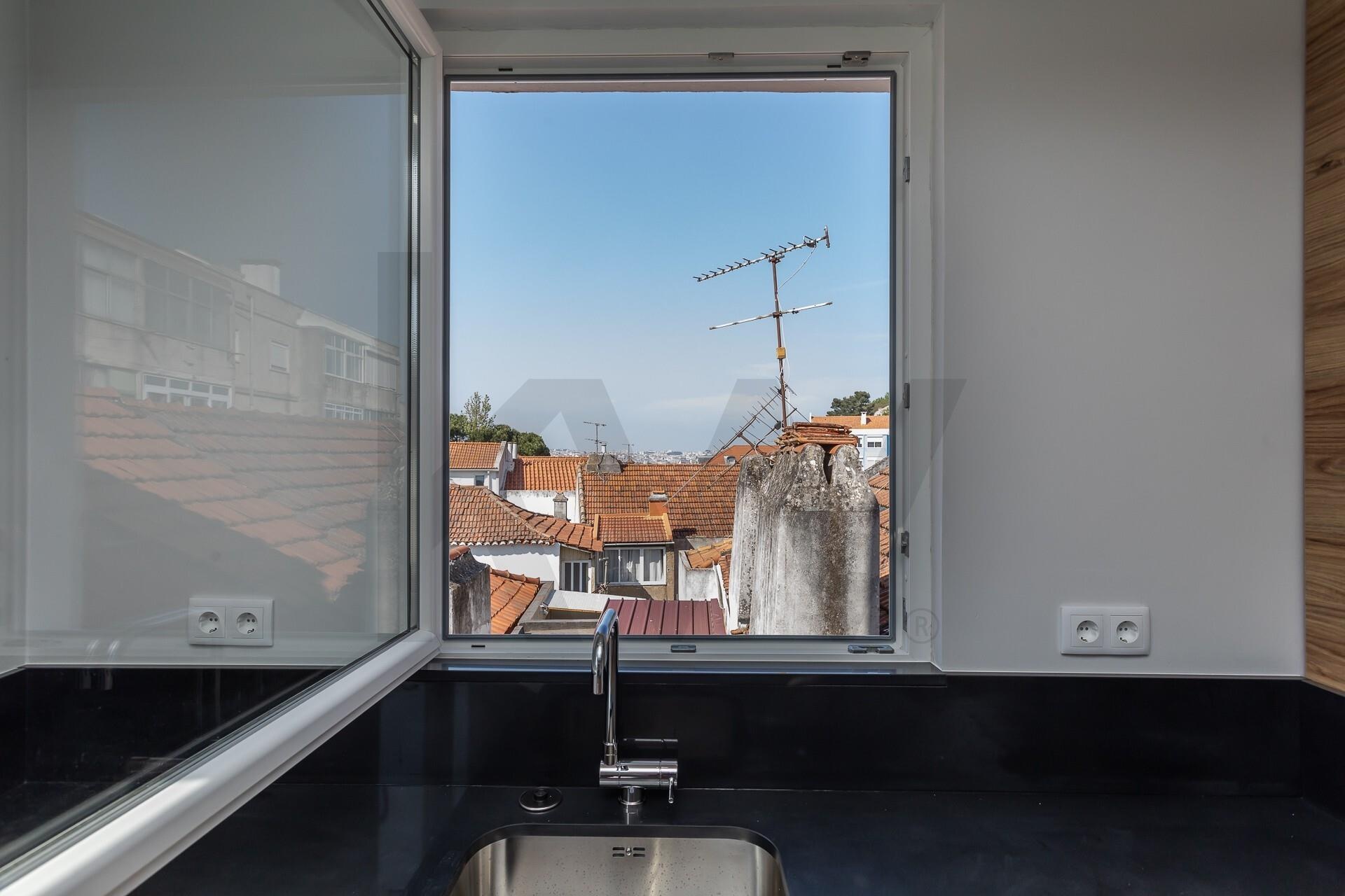 Apartamento T3 à Venda em Almada - Setúbal - Portugal - 6