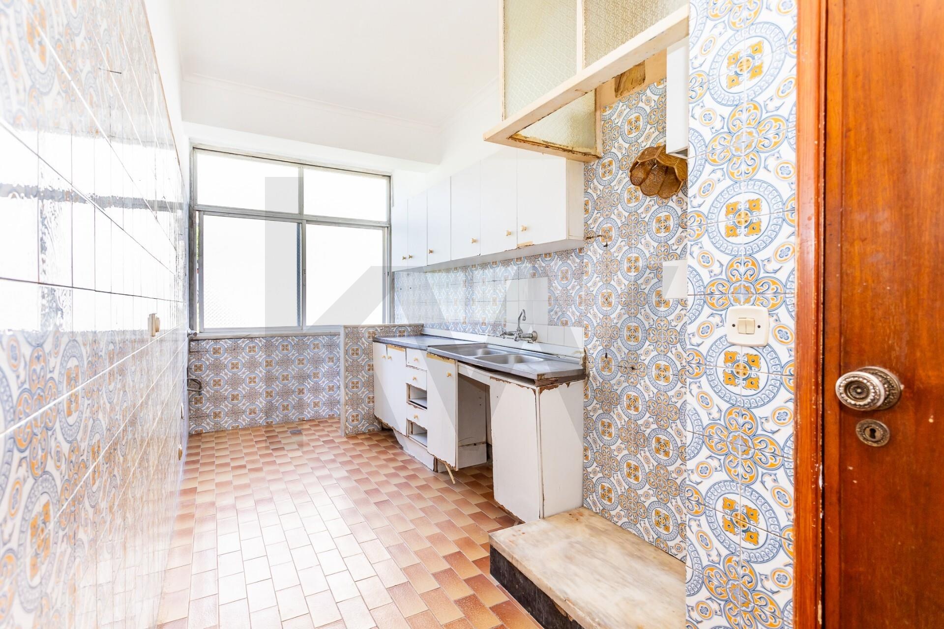 Apartamento T3 à Venda em Amadora - Lisboa - Portugal - 1