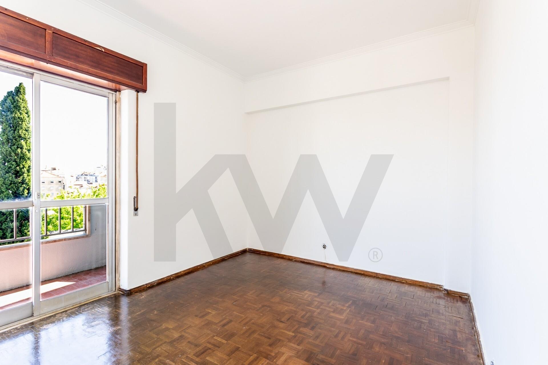 Apartamento T3 à Venda em Amadora - Lisboa - Portugal - 3
