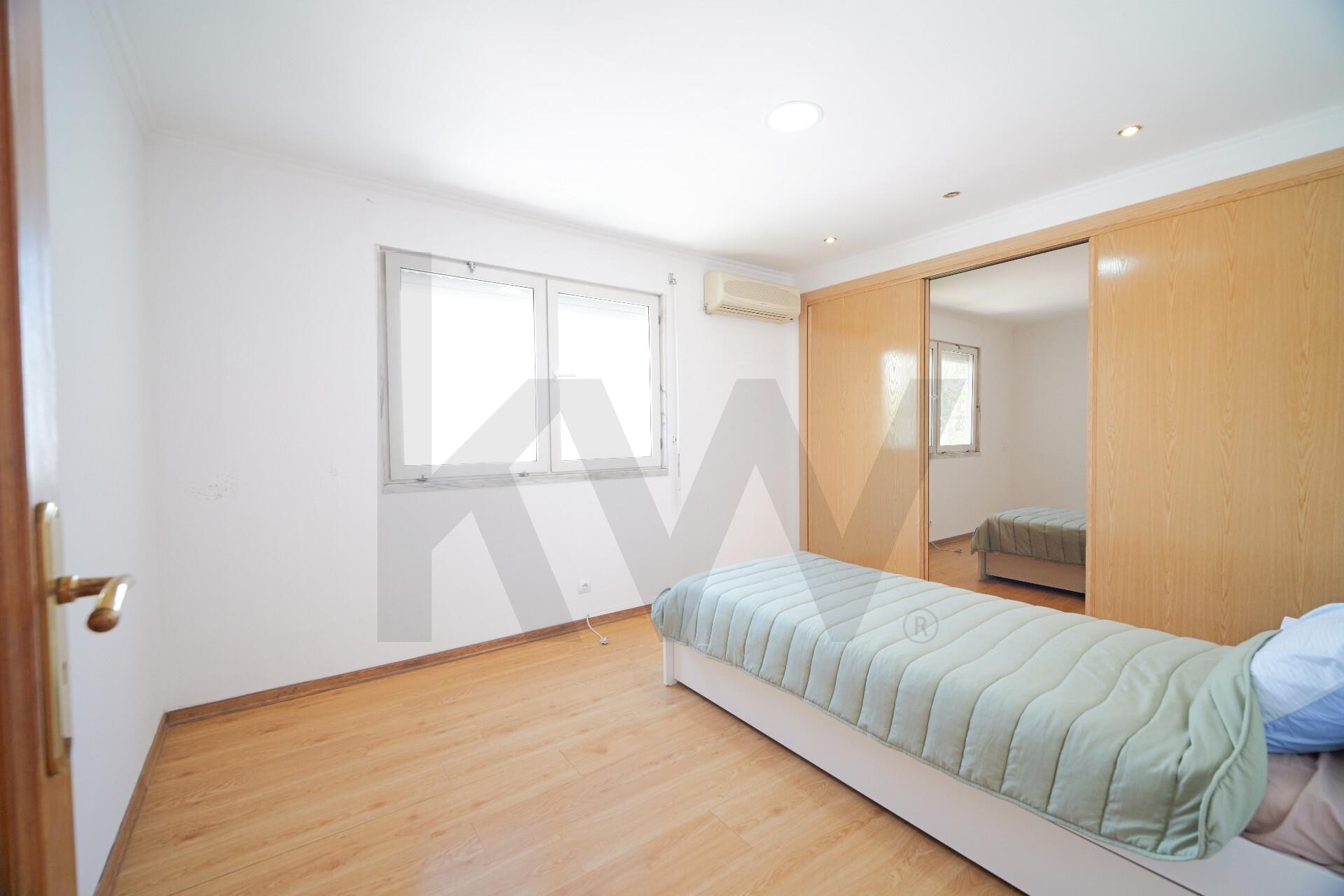 Apartamento T3 à Venda em Barreiro - Setúbal - Portugal - 3
