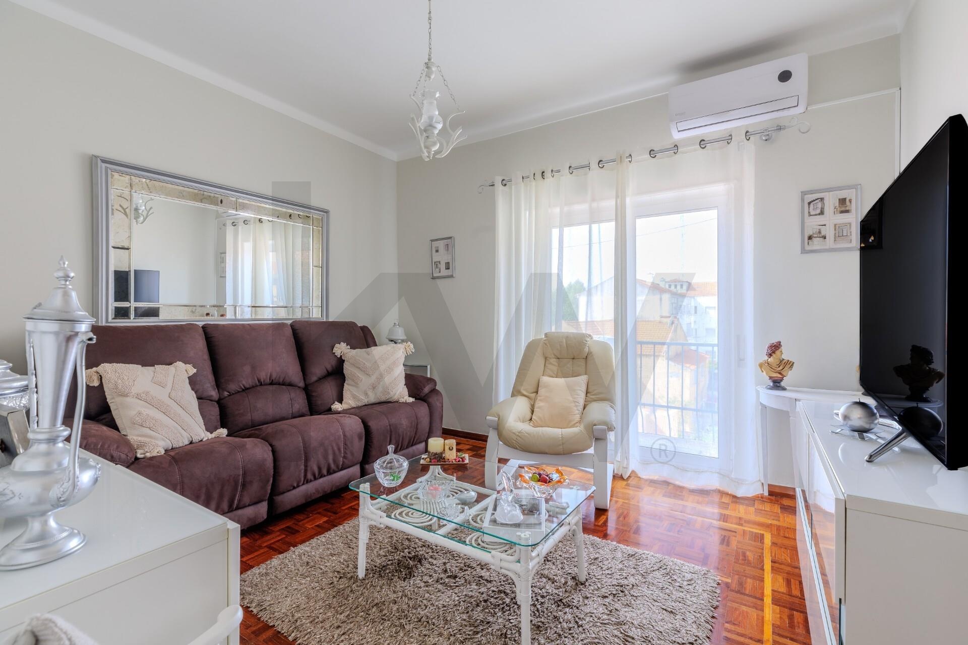 Apartamento T3 à Venda em Barreiro - Setúbal - Portugal - 1