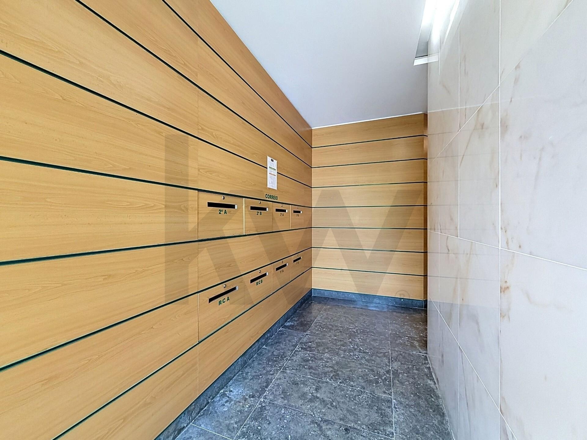 Apartamento T3 à Venda em Belas - Lisboa - Portugal - 3