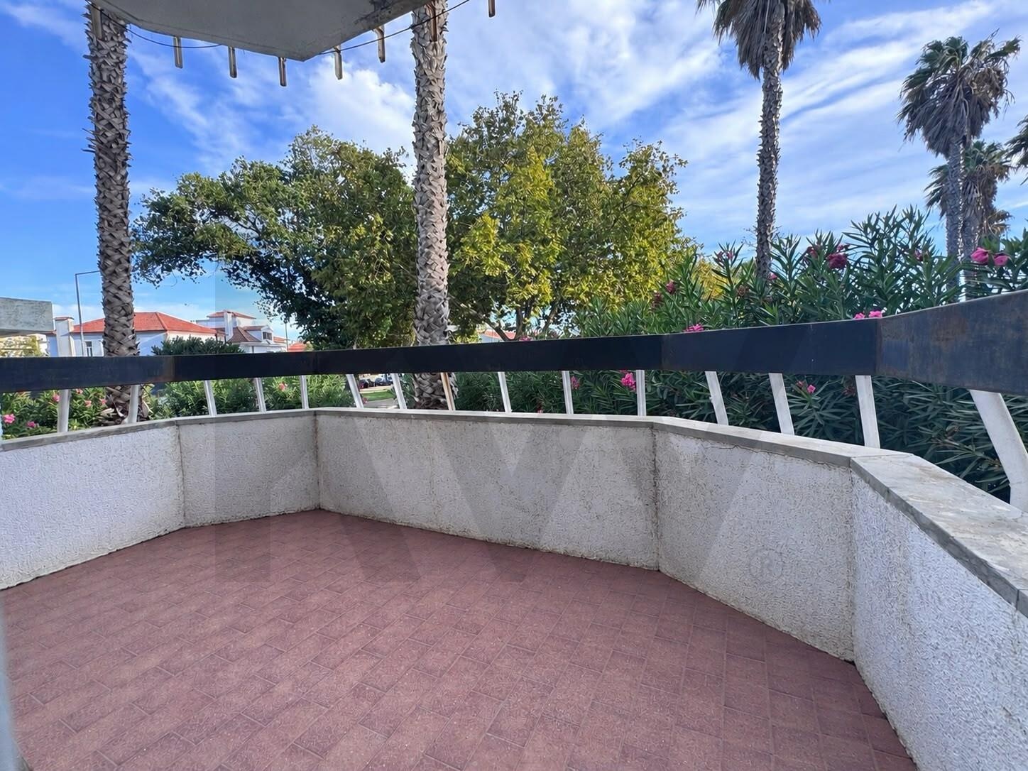 Apartamento T3 à Venda em Carcavelos - Lisboa - Portugal - 3