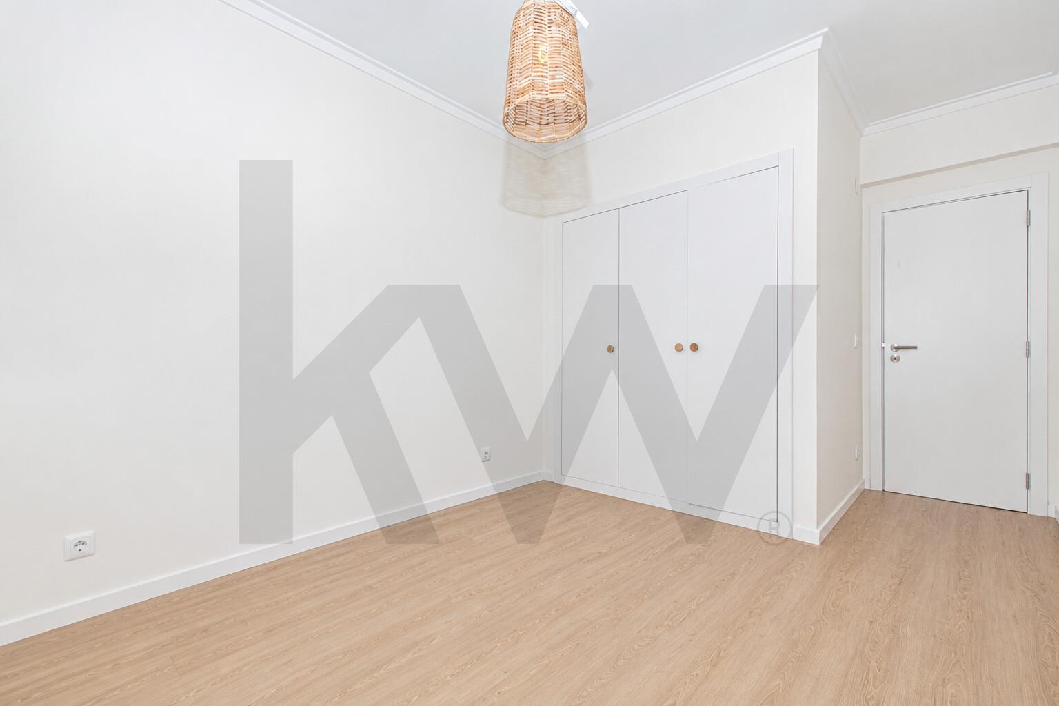 Apartamento T3 à Venda em Carcavelos - Lisboa - Portugal - 5