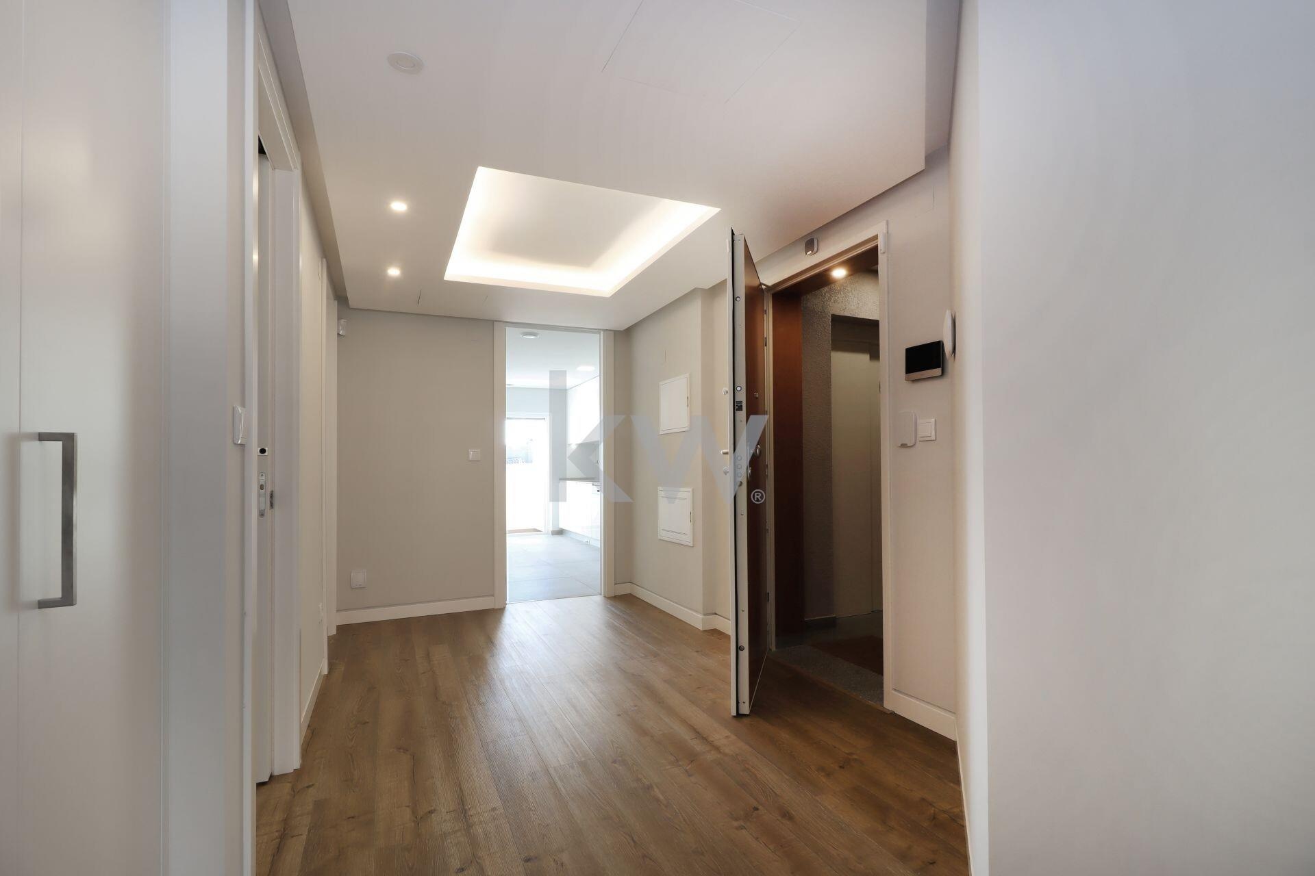 Apartamento T3 à Venda em Carcavelos - Lisboa - Portugal - 5