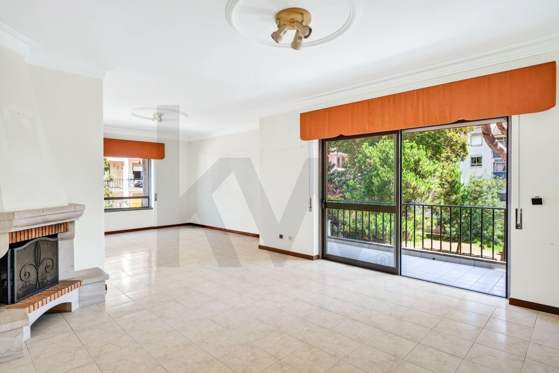 Apartamento T3 à Venda em Carcavelos - Lisboa - Portugal - 4
