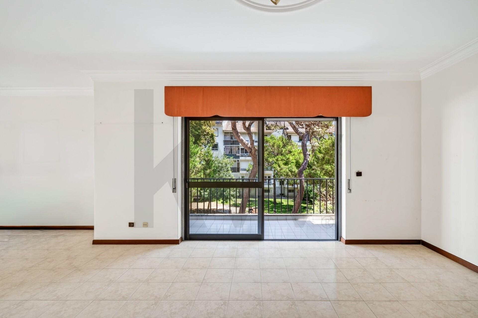 Apartamento T3 à Venda em Carcavelos - Lisboa - Portugal - 5