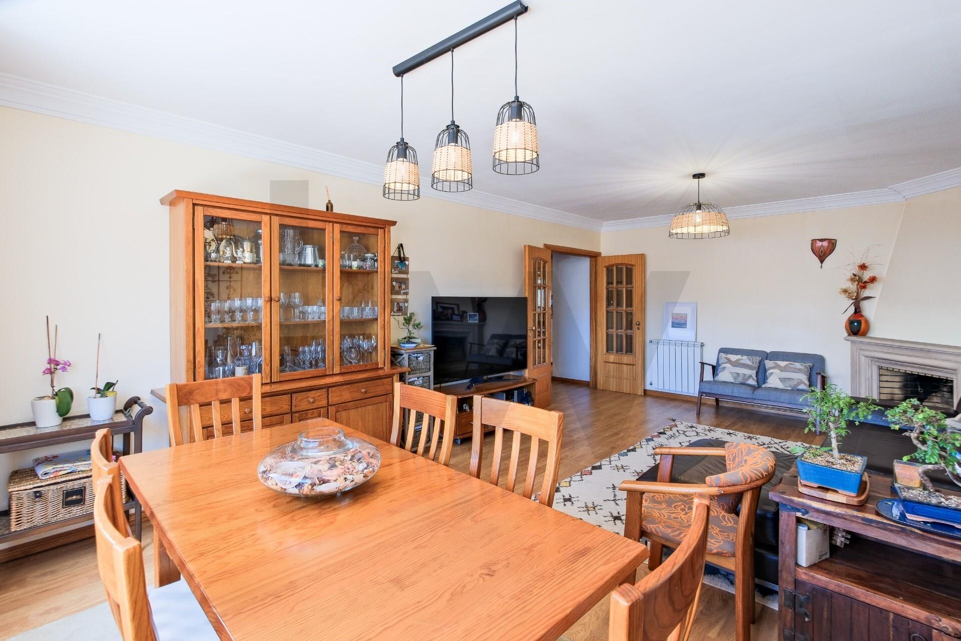 Apartamento T3 à Venda em Carcavelos - Lisboa - Portugal - 3