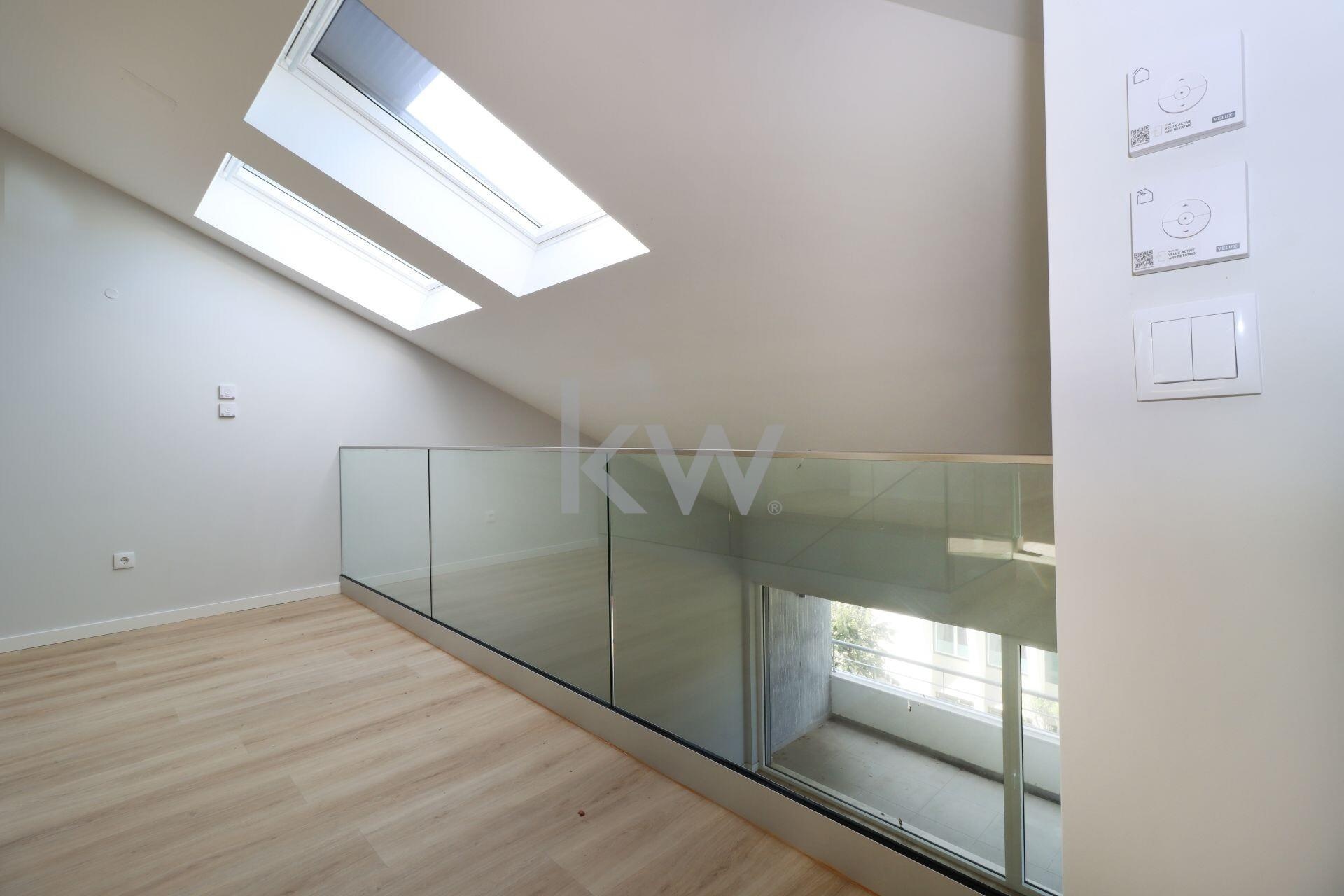 Apartamento T3 à Venda em Carcavelos - Lisboa - Portugal - 8