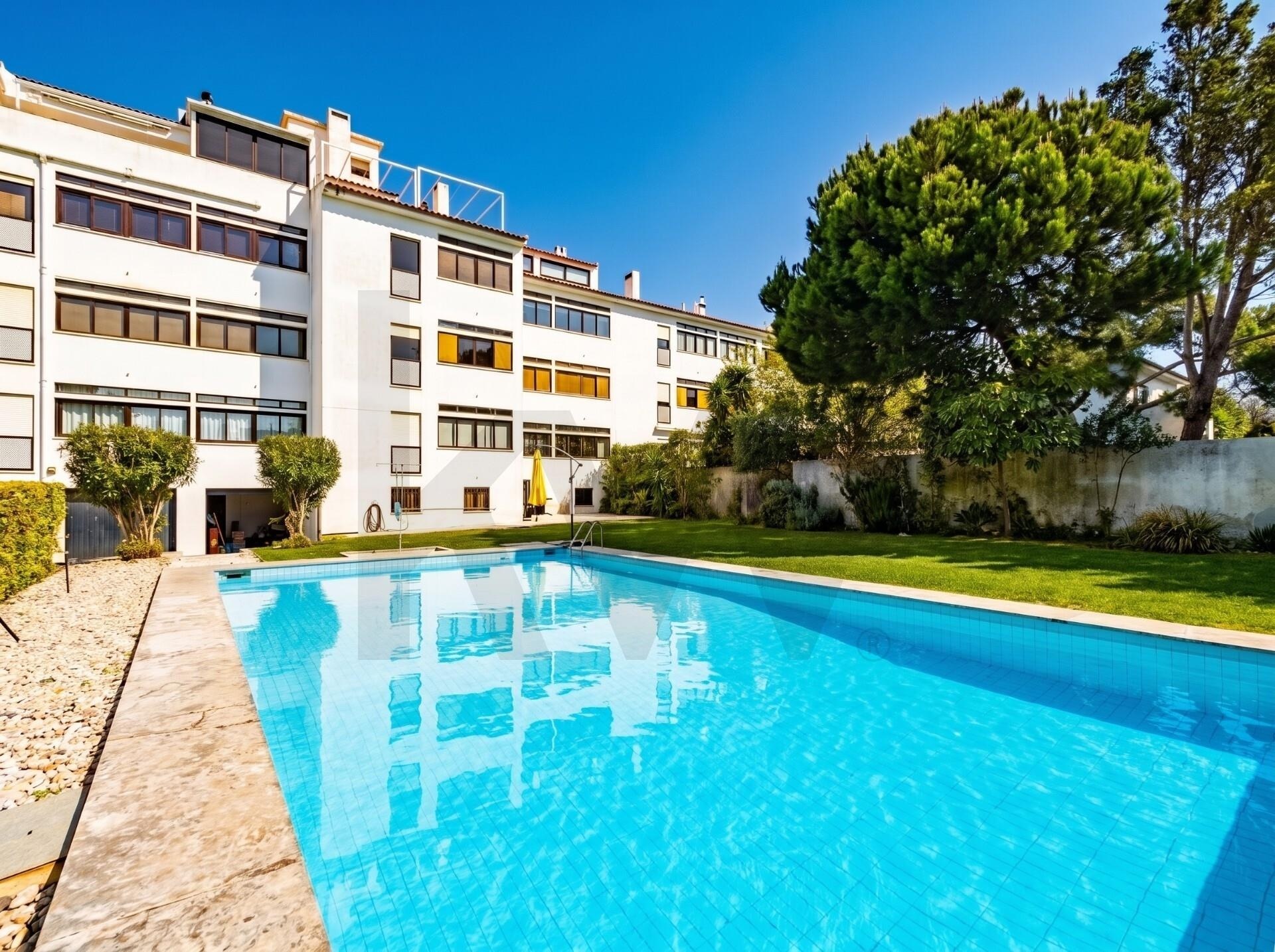 Apartamento T3 à Venda em Cascais - Lisboa - Portugal - 2