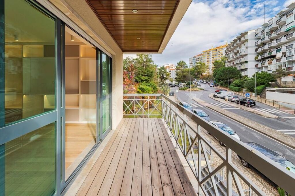 Apartamento T3 à Venda em Cascais - Lisboa - Portugal - 3