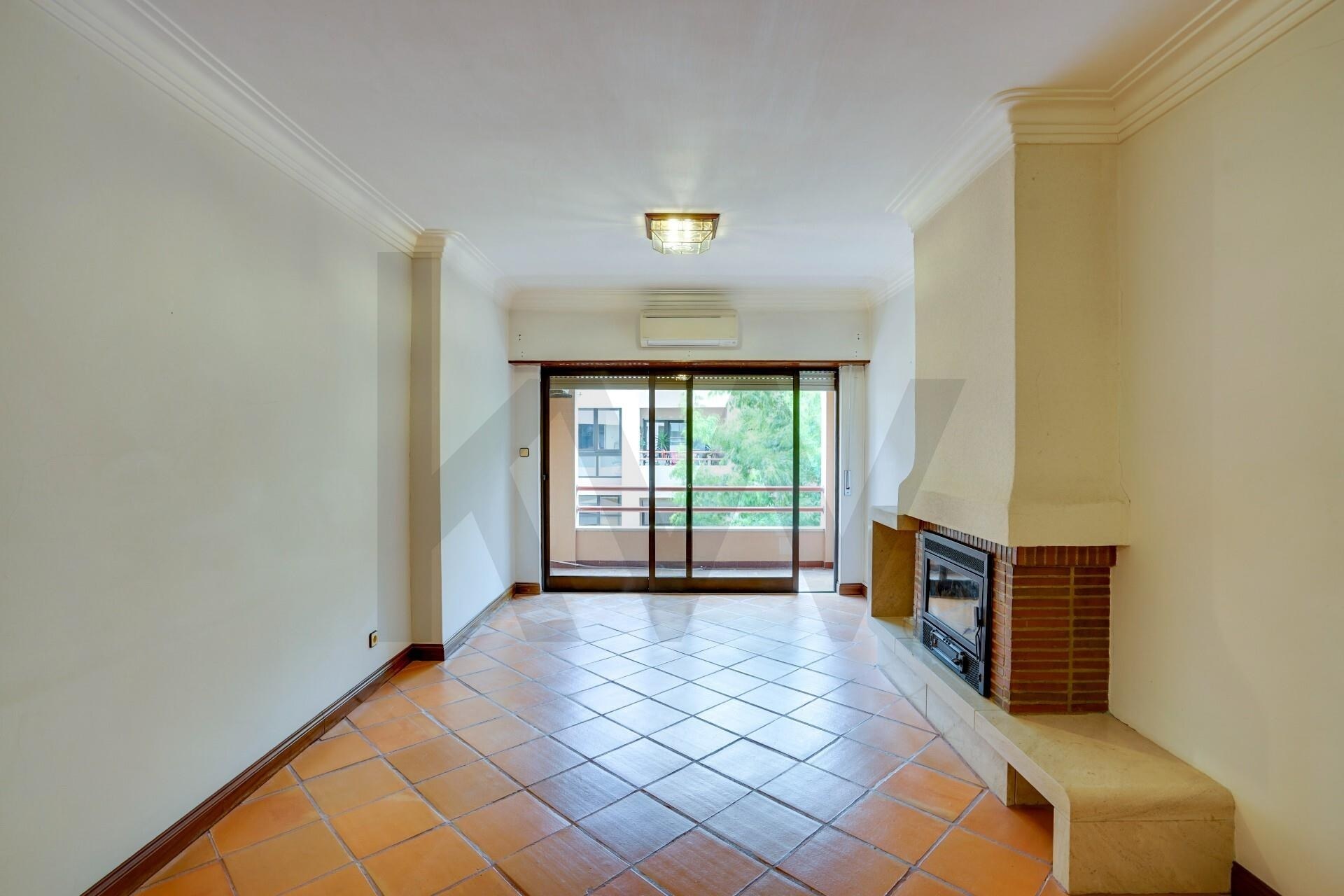 Apartamento T3 à Venda em Cascais - Lisboa - Portugal - 3