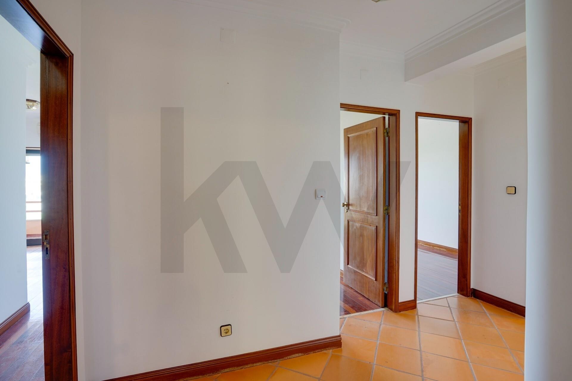 Apartamento T3 à Venda em Cascais - Lisboa - Portugal - 8