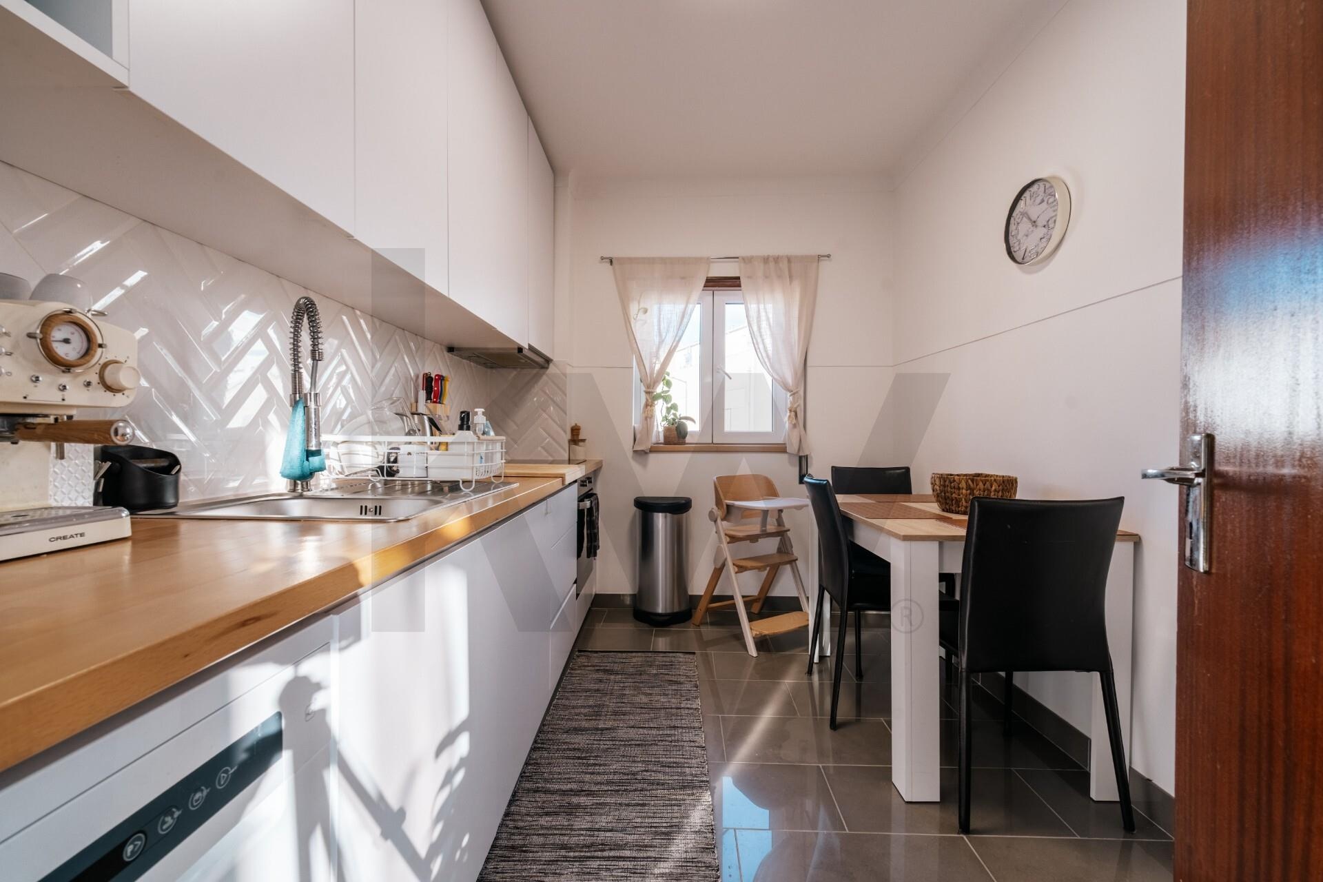 Apartamento T3 à Venda em Coimbra - Coimbra - Portugal - 2